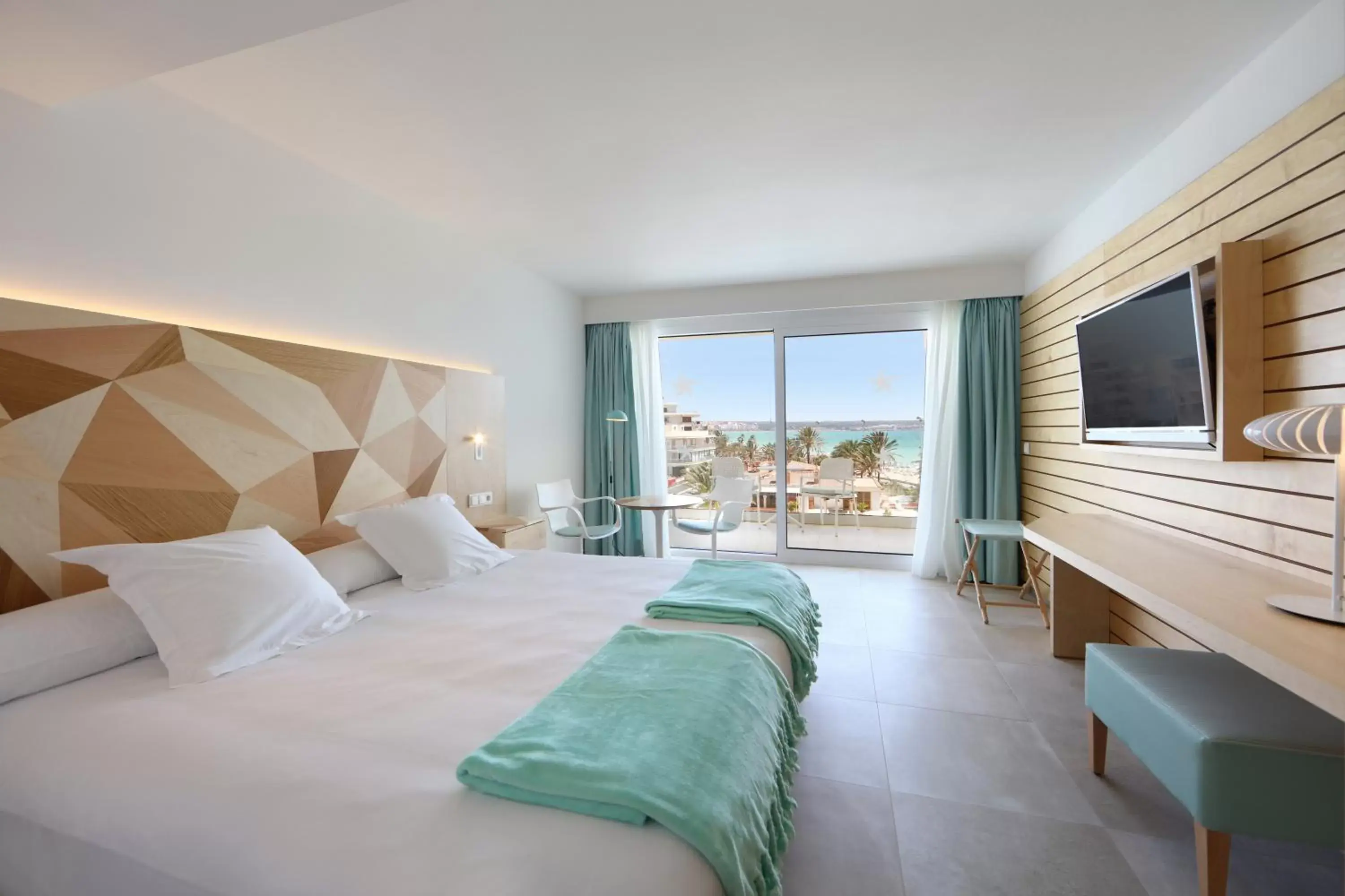 Double Room with Partial Sea View in Iberostar Selection Playa de Palma Double Room with Partial Sea View in Iberostar Selection Playa de Palma