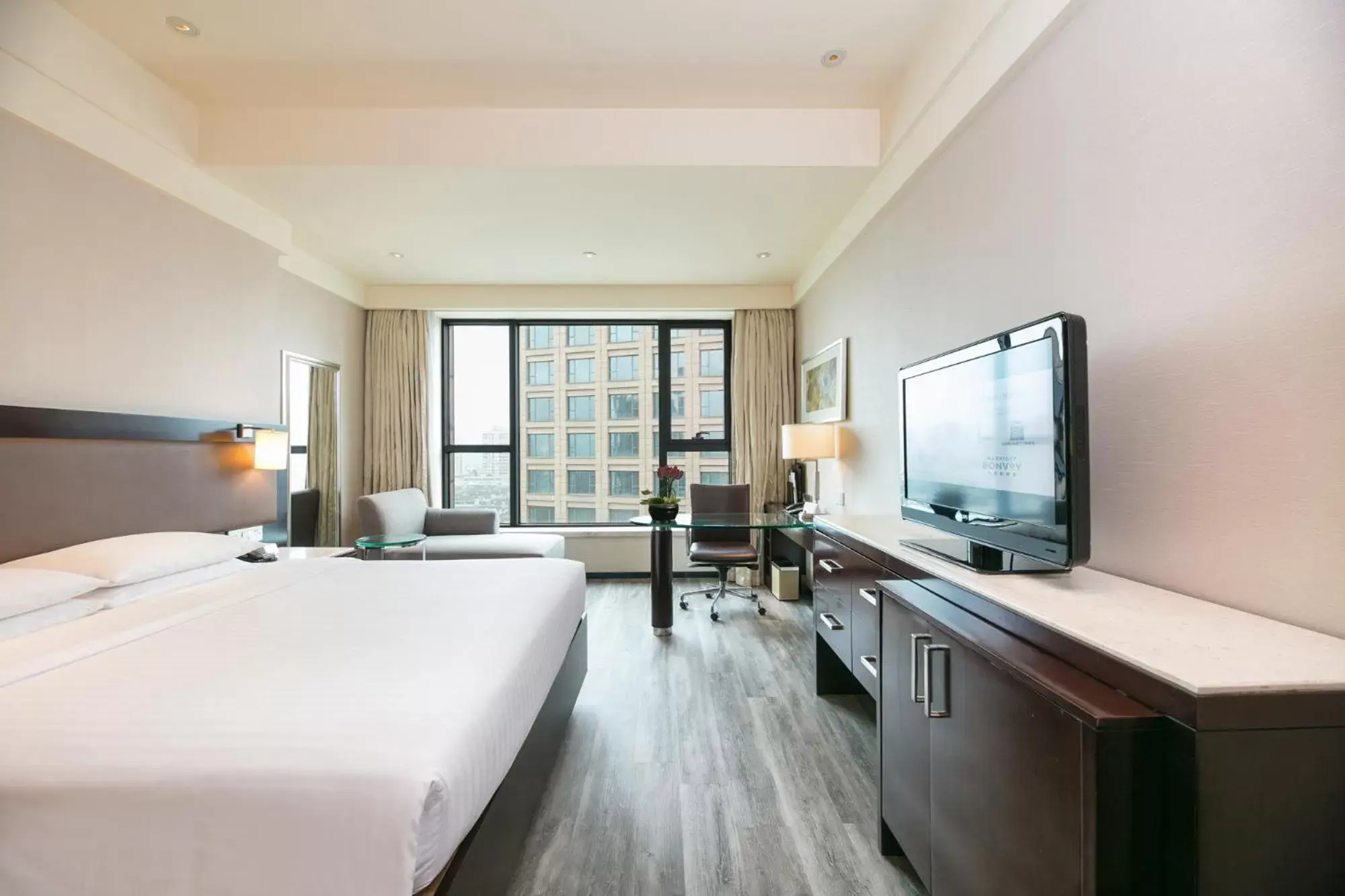 Premier King Room, Guest room, 1 King in Courtyard by Marriott Hangzhou Wulin Premier King Room, Guest room, 1 King in Courtyard by Marriott Hangzhou Wulin