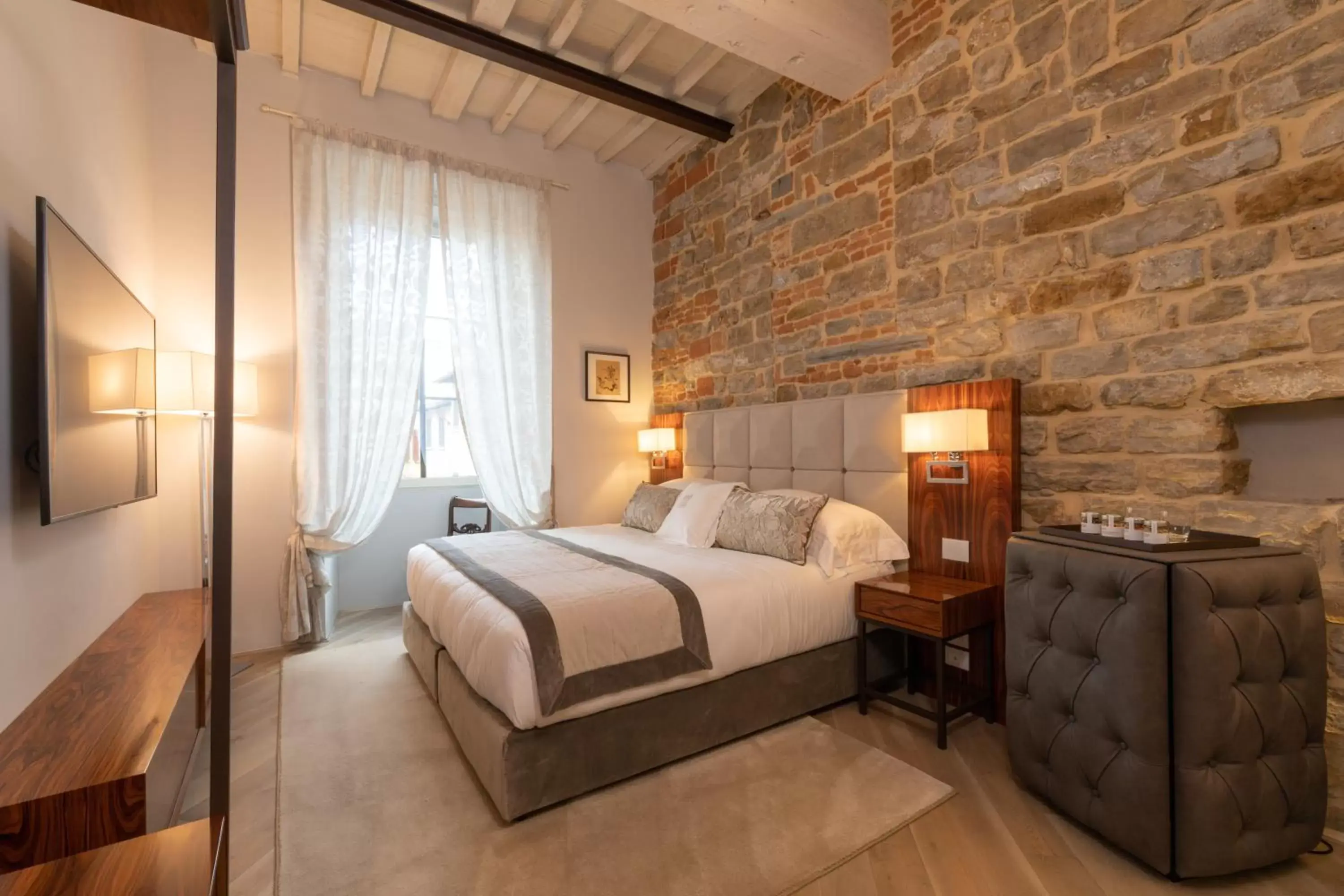 Leonardo - Deluxe King Suite with Duomo View in Donati Luxury Tower Suites Leonardo - Deluxe King Suite with Duomo View in Donati Luxury Tower Suites