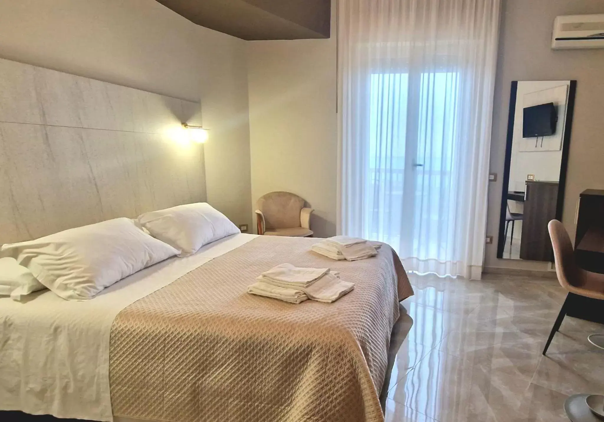 Standard Single Room with Sea View in Hotel Sole Standard Single Room with Sea View in Hotel Sole