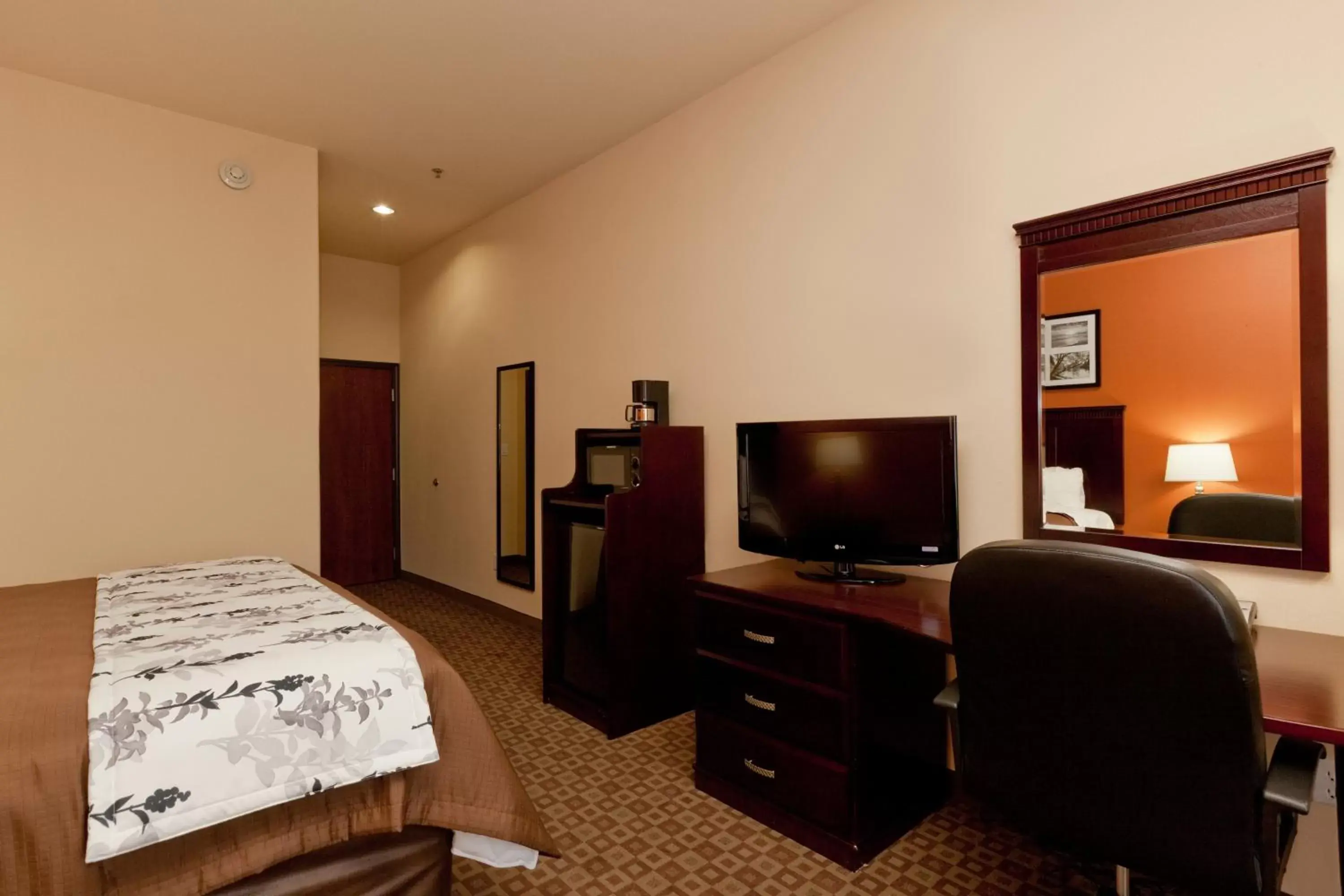 Queen Room with Two Queen Beds - Accessible/Non-Smoking in Sleep Inn & Suites Hwy 290-NW Freeway Queen Room with Two Queen Beds - Accessible/Non-Smoking in Sleep Inn & Suites Hwy 290-NW Freeway