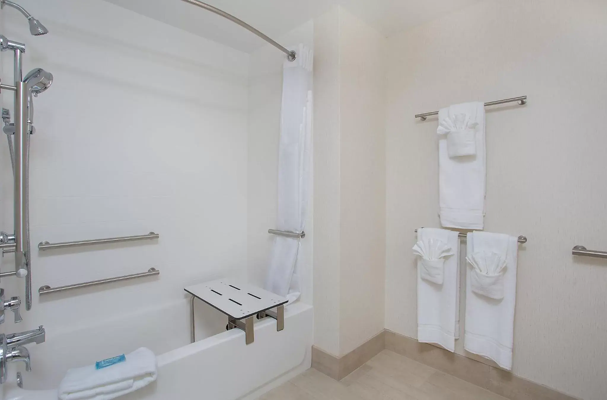 Queen Room with Two Queen Beds - Mobility Access Tub/Non-Smoking in Holiday Inn Express & Suites Covington, an IHG Hotel Queen Room with Two Queen Beds - Mobility Access Tub/Non-Smoking in Holiday Inn Express & Suites Covington, an IHG Hotel