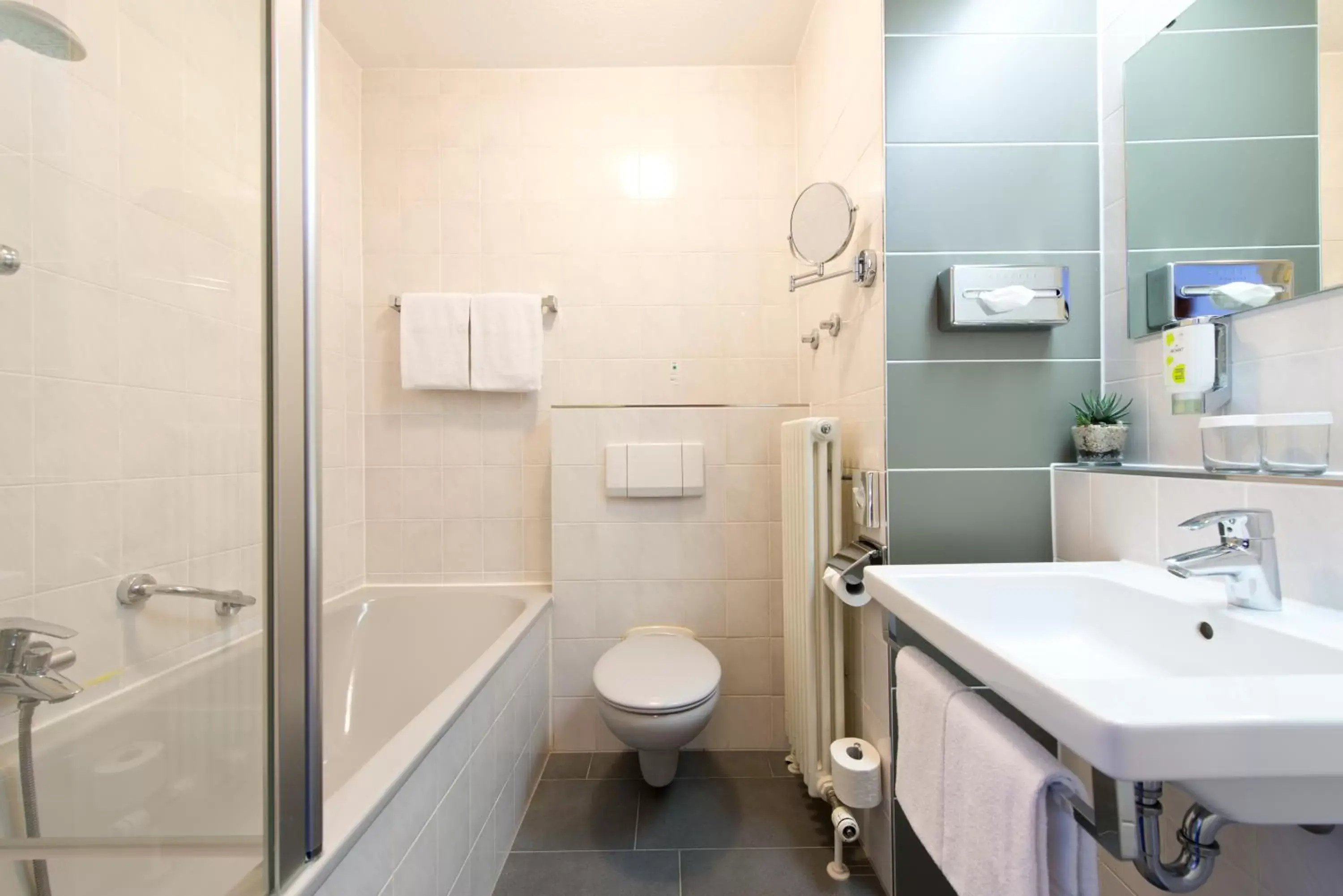 Family Room in ACHAT Hotel Neustadt an der Weinstraße Family Room in ACHAT Hotel Neustadt an der Weinstraße