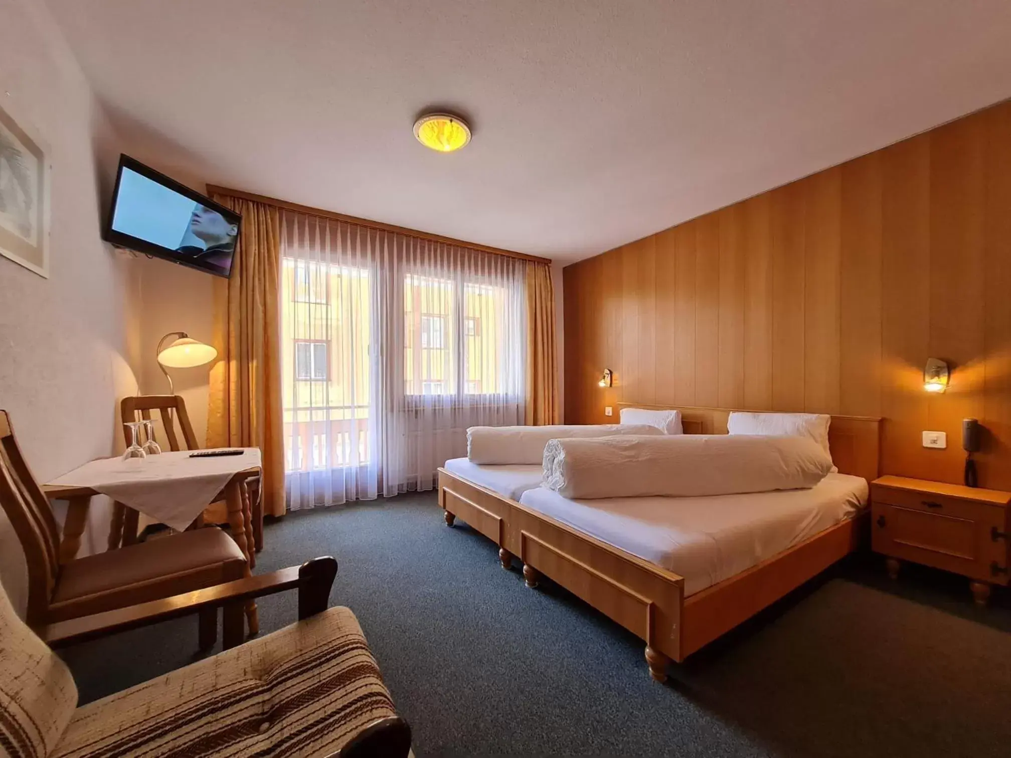 Double Room with Balcony in Hotel Krone - only Bed & Breakfast Double Room with Balcony in Hotel Krone - only Bed & Breakfast