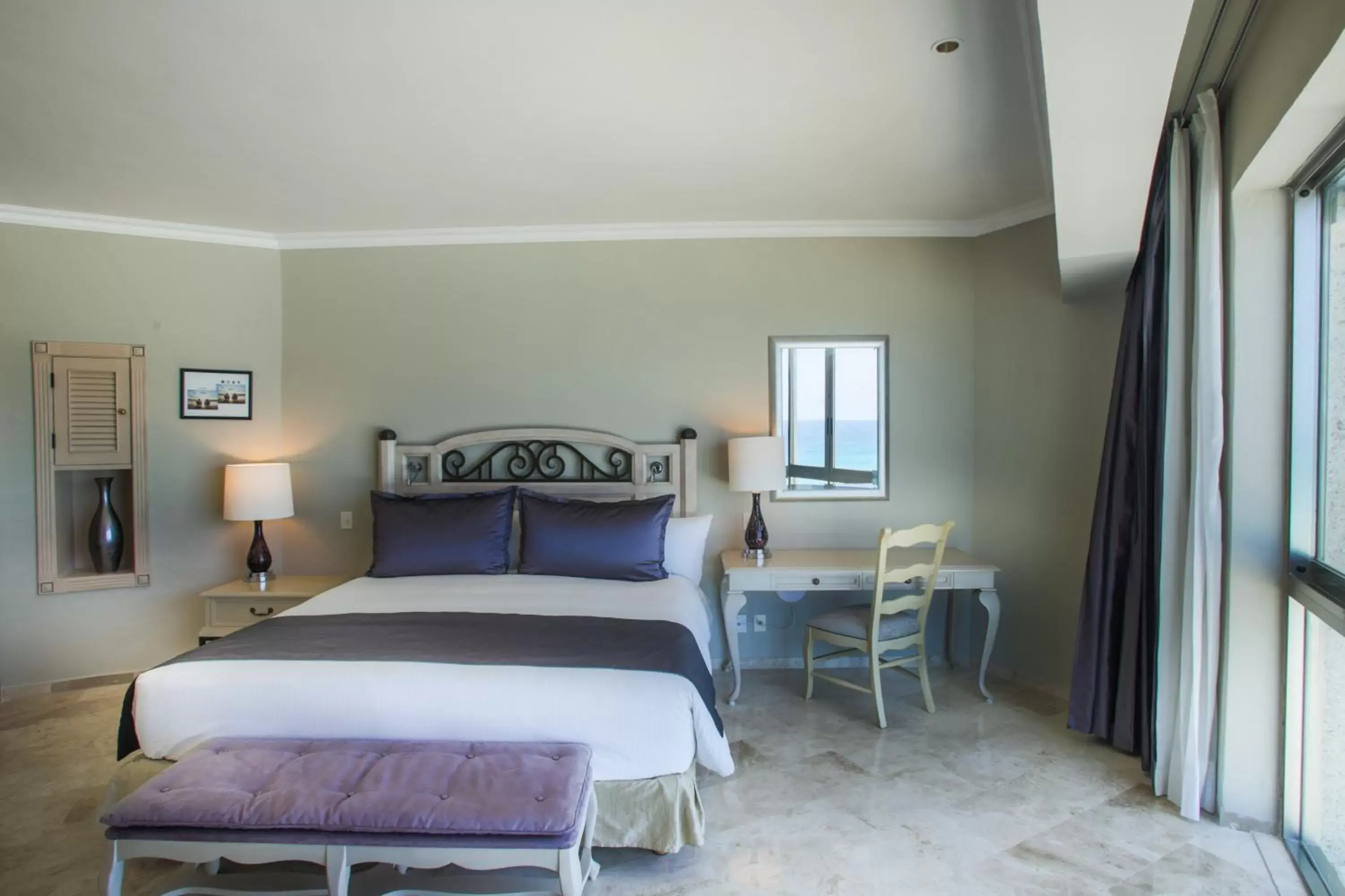 Suite Caribe (2 Adults + 1 Child) in Sandos Cancún All Inclusive - Adults Only Suite Caribe (2 Adults + 1 Child) in Sandos Cancún All Inclusive - Adults Only