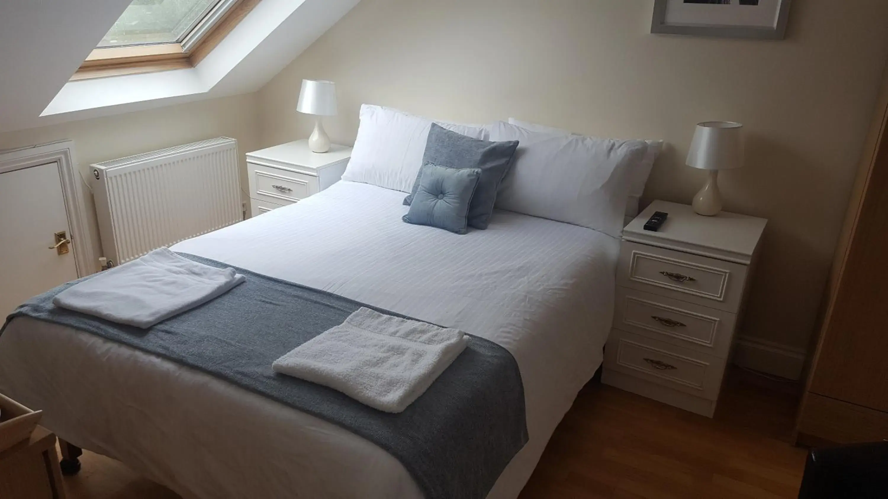 Double Room in Kathleen House Double Room in Kathleen House