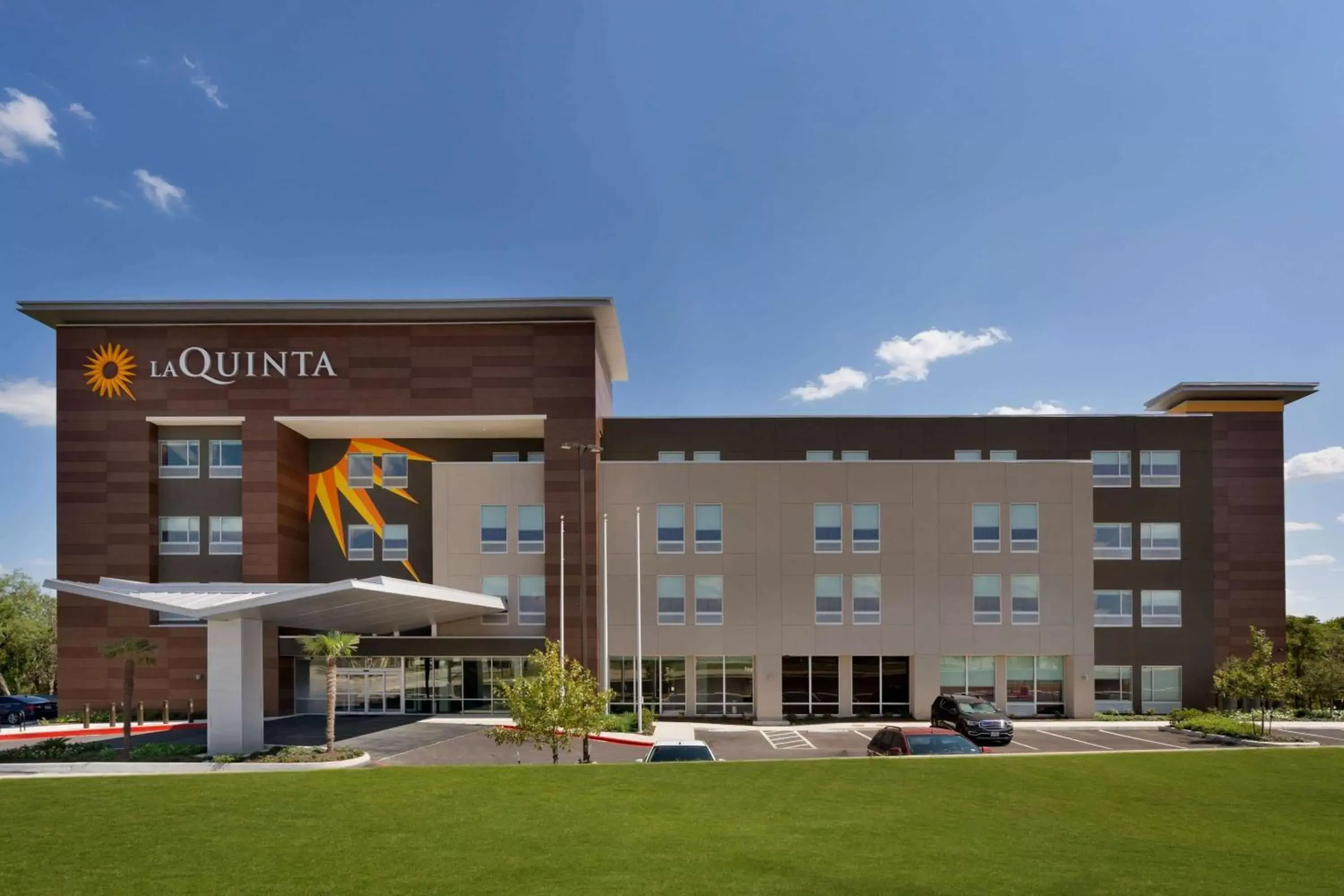 La Quinta Inn & Suites by Wyndham San Antonio Seaworld LAFB La Quinta Inn & Suites by Wyndham San Antonio Seaworld LAFB