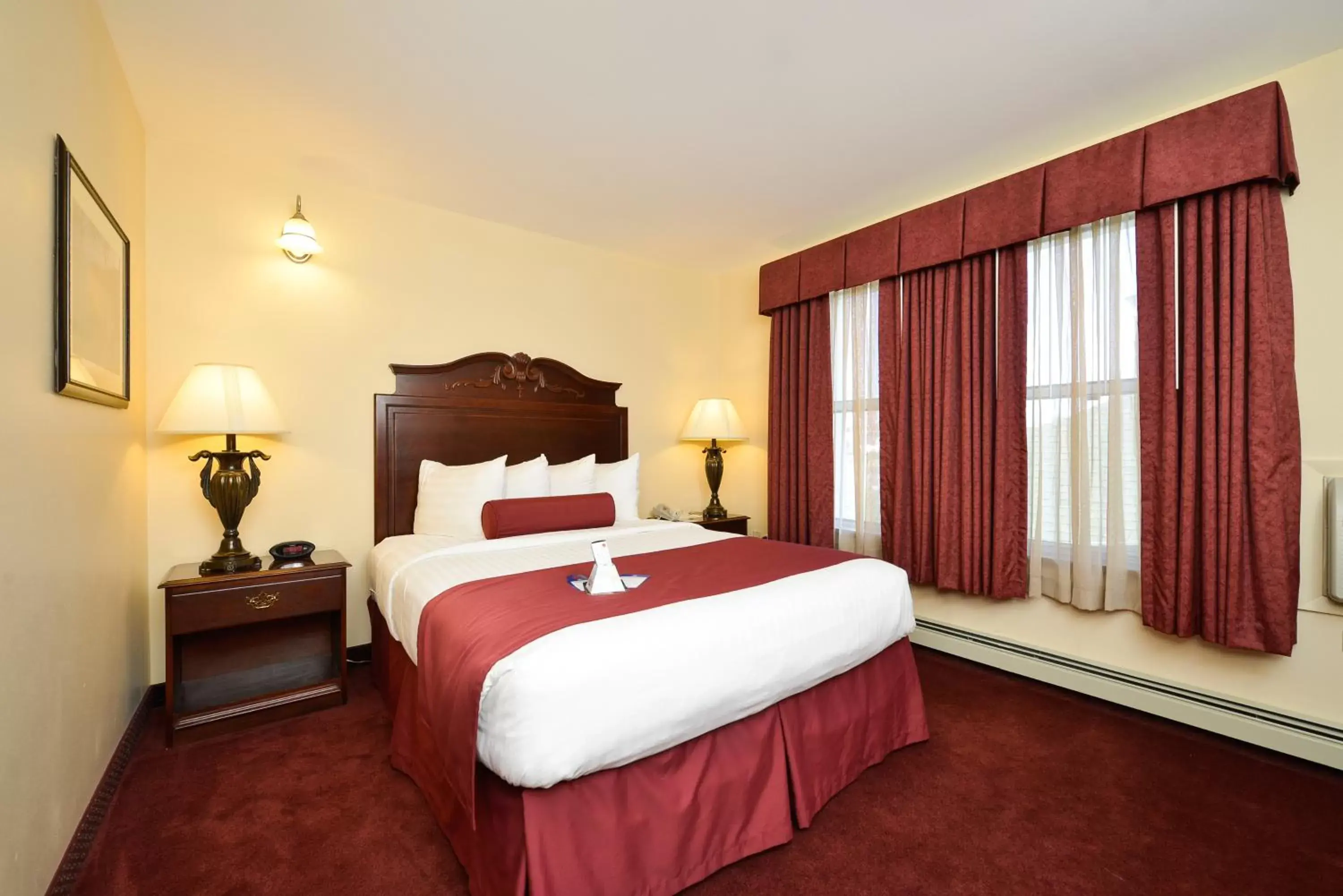 Queen Suite with City View - Non-smoking in BEST WESTERN The Hotel Chequamegon Queen Suite with City View - Non-smoking in BEST WESTERN The Hotel Chequamegon