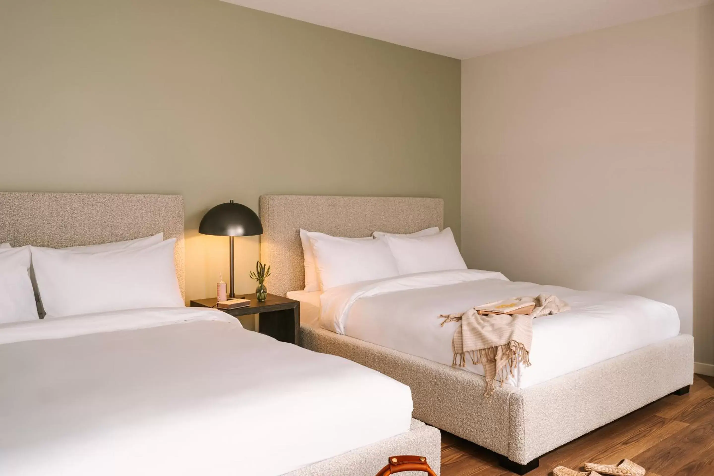 Queen Room with Two Queen Beds in Sonder La Ensenada Queen Room with Two Queen Beds in Sonder La Ensenada