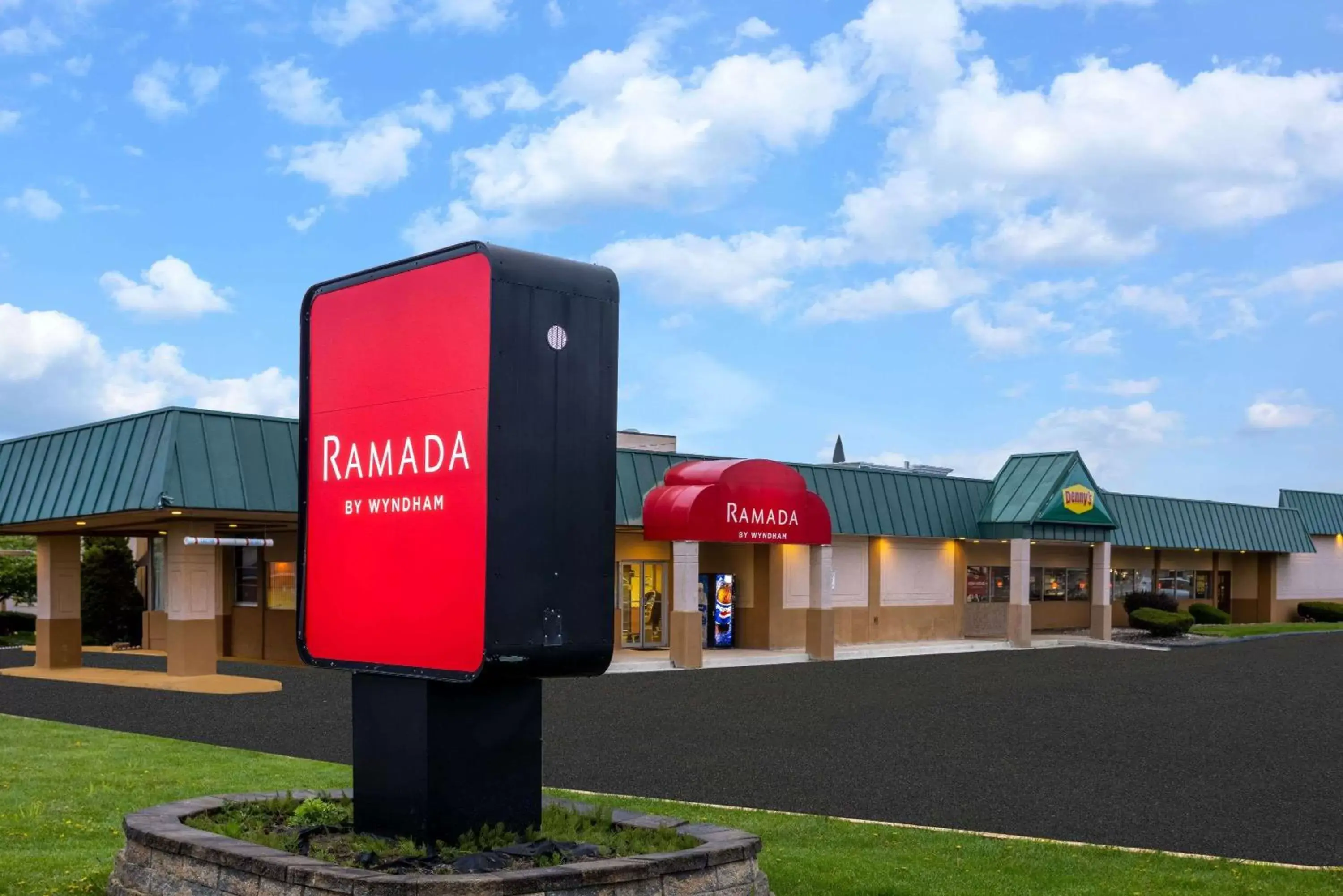 Ramada by Wyndham Rome - Verona Ramada by Wyndham Rome - Verona