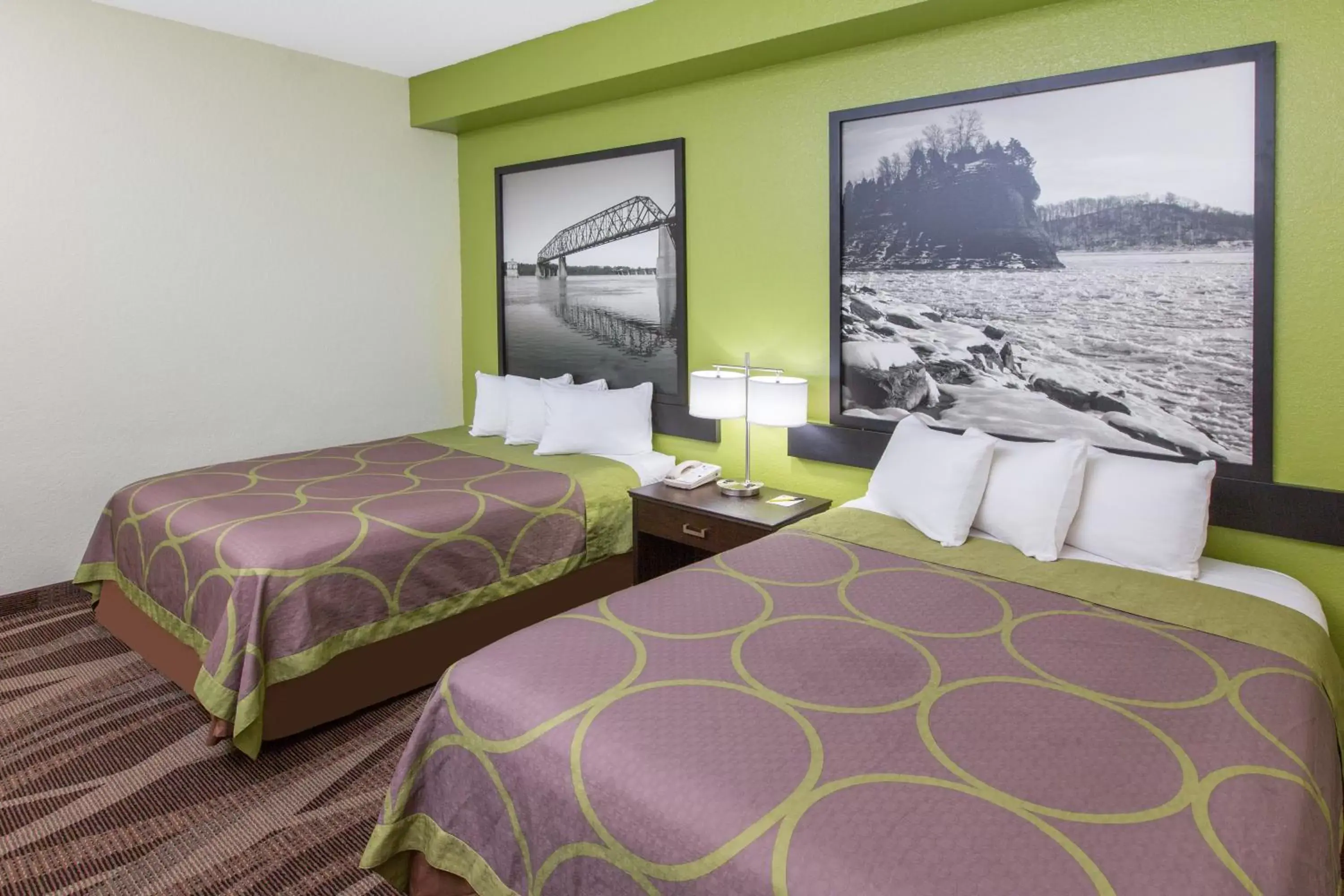 One-Bedroom Suite with Two Queen Beds - Non-Smoking in Super 8 by Wyndham Southaven One-Bedroom Suite with Two Queen Beds - Non-Smoking in Super 8 by Wyndham Southaven