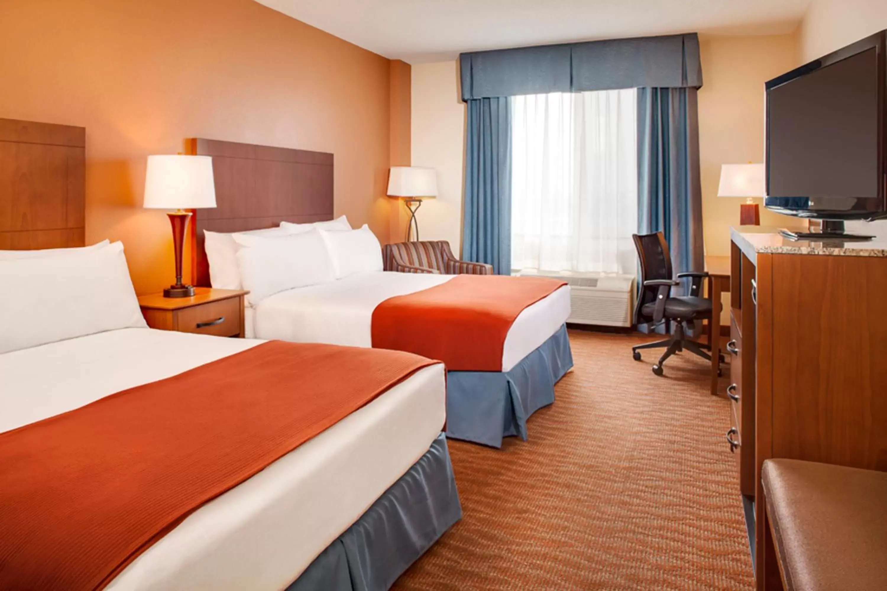 Queen Room with Two Queen Beds in Holiday Inn Express Hotel & Suites Coralville, an IHG Hotel Queen Room with Two Queen Beds in Holiday Inn Express Hotel & Suites Coralville, an IHG Hotel