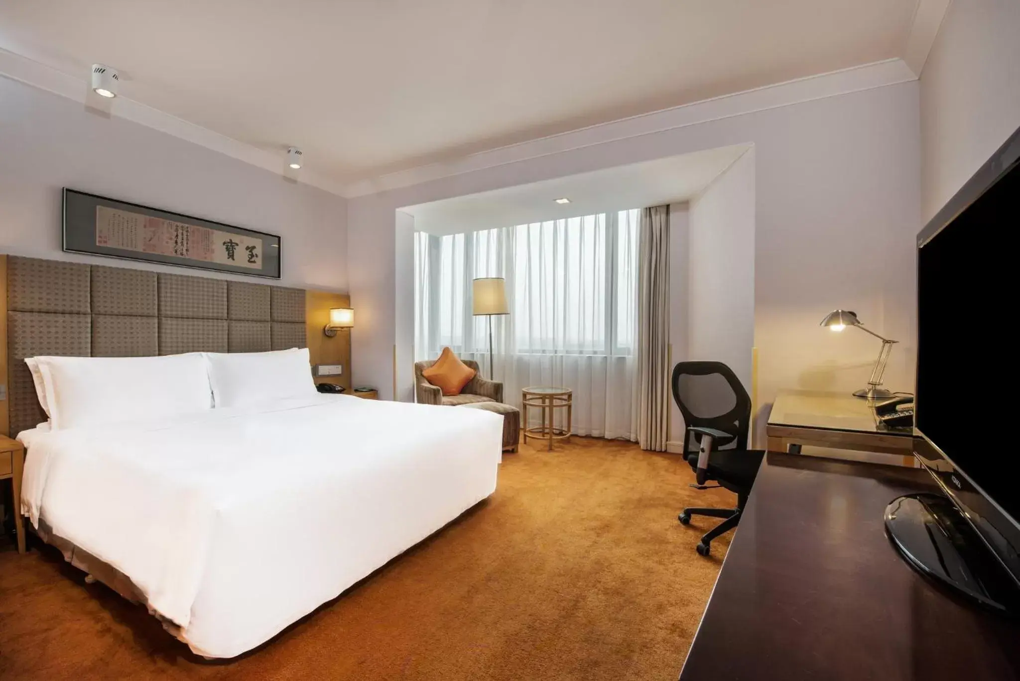 Standard King Room - High Floor in Holiday Inn Temple Of Heaven Beijing by IHG Standard King Room - High Floor in Holiday Inn Temple Of Heaven Beijing by IHG