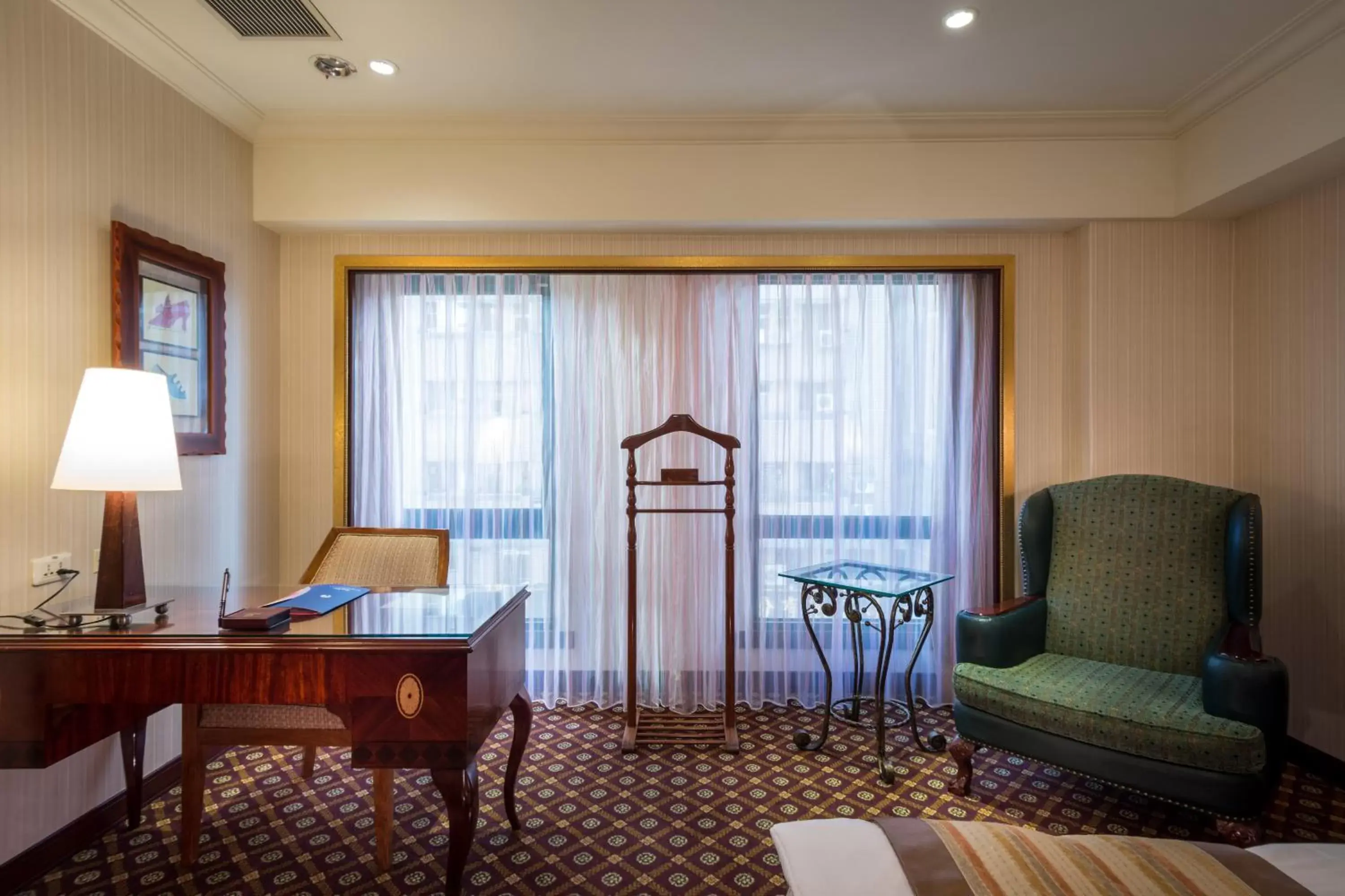 Deluxe Double Room in Waikoloa Hotel Deluxe Double Room in Waikoloa Hotel