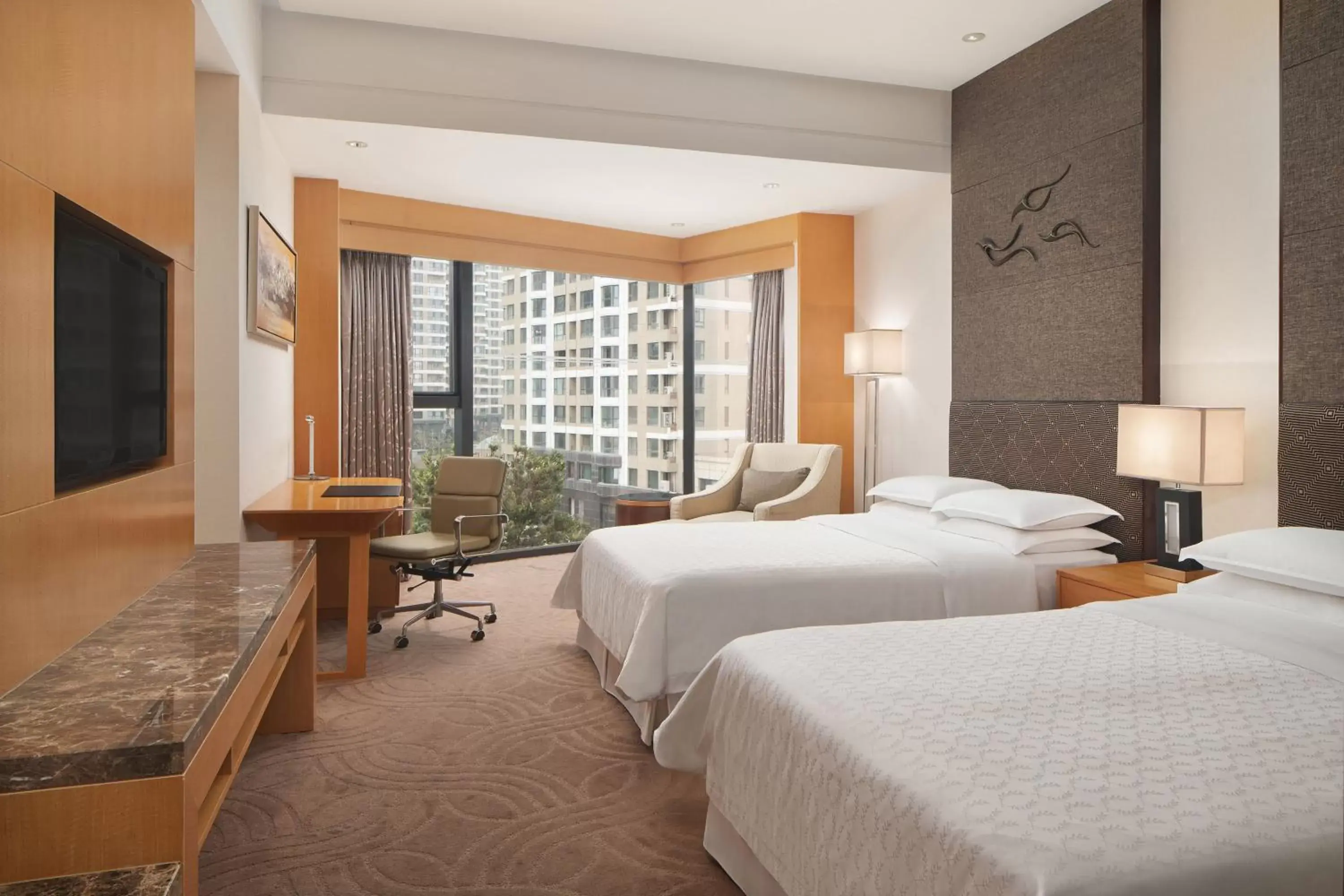 Double Room with Two Double Beds and Sea View in Sheraton Yantai Golden Beach Resort Double Room with Two Double Beds and Sea View in Sheraton Yantai Golden Beach Resort