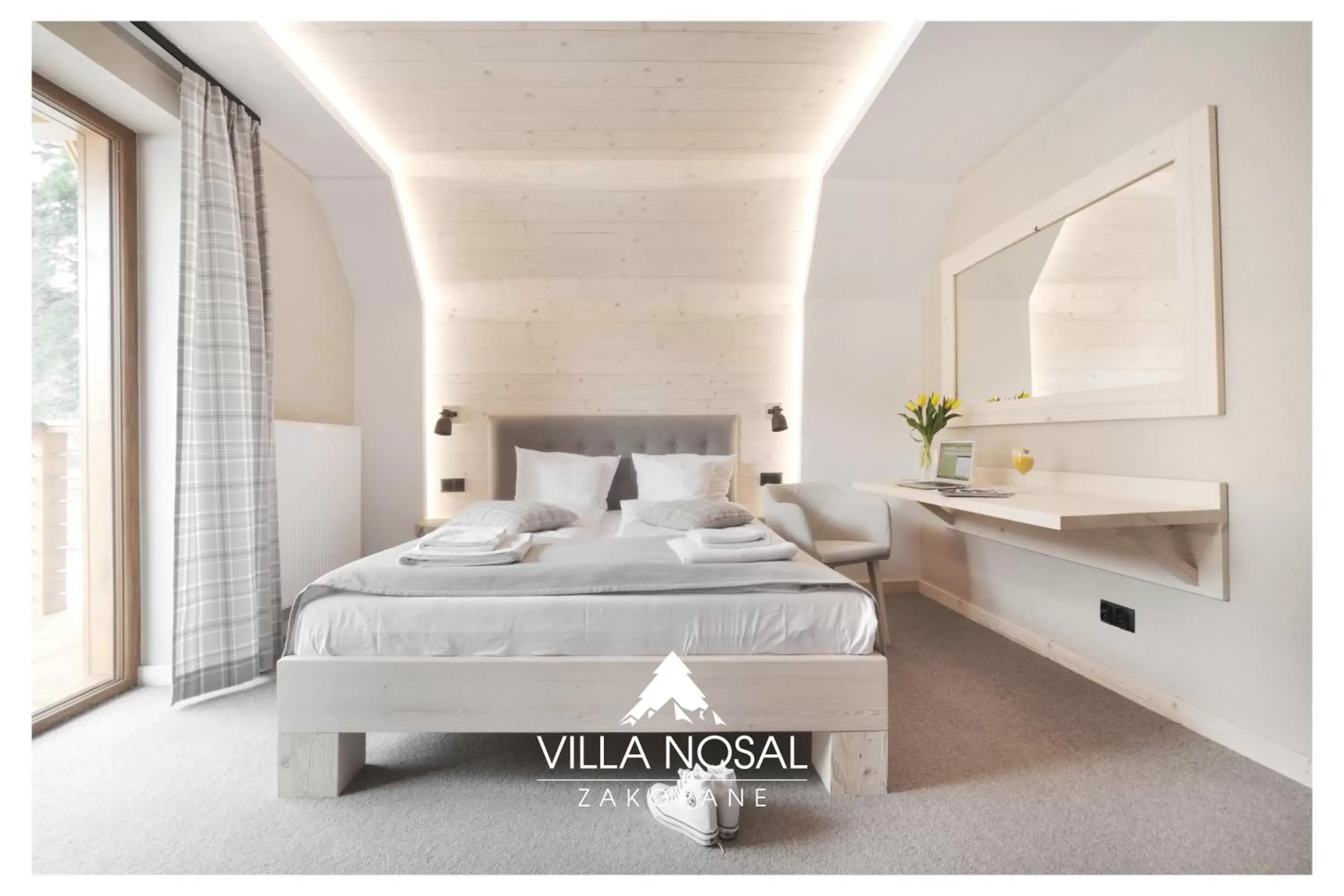 Deluxe Double Room with Balcony in VILLA NOSAL - Zakopane Deluxe Double Room with Balcony in VILLA NOSAL - Zakopane