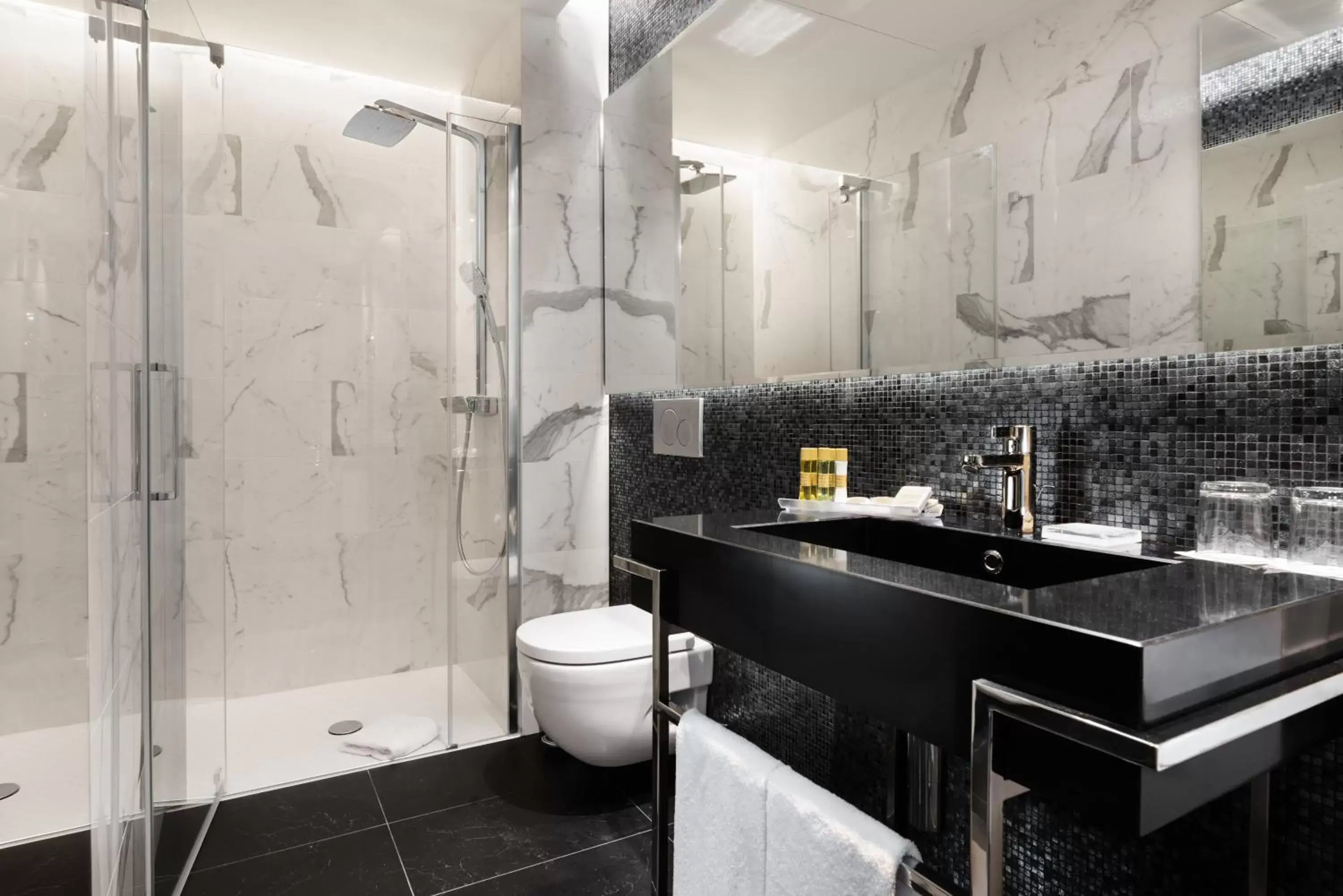Superior Double or Twin Room in Áurea Legends by Eurostars Hotel Company Superior Double or Twin Room in Áurea Legends by Eurostars Hotel Company