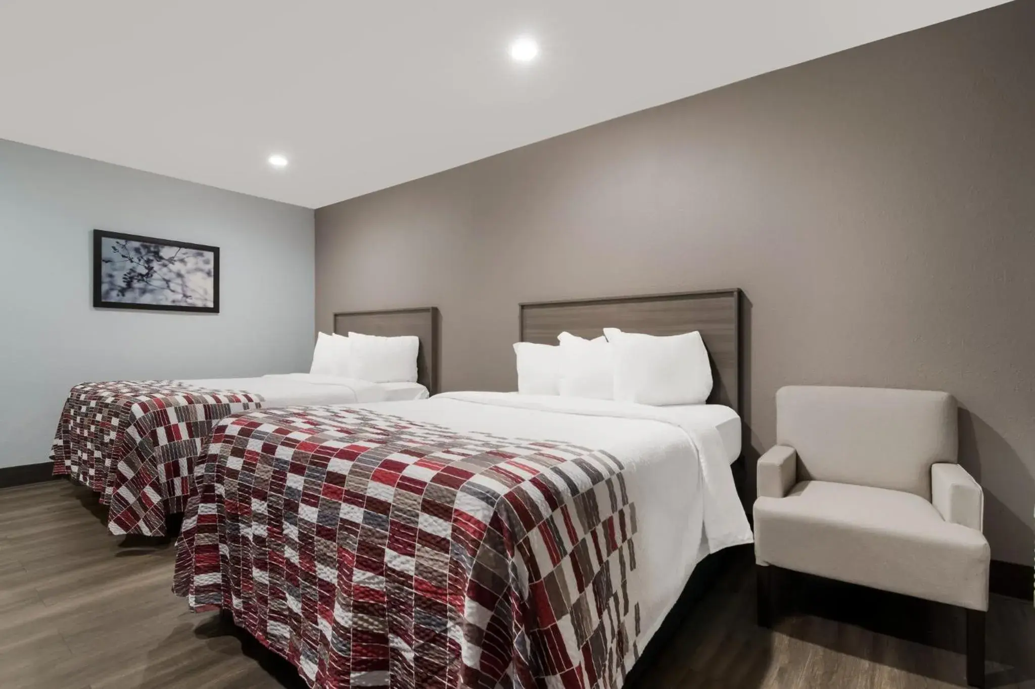 Deluxe Room with Two Full Beds Smoking in Red Roof Inn Rocky Mount - Battleboro Deluxe Room with Two Full Beds Smoking in Red Roof Inn Rocky Mount - Battleboro