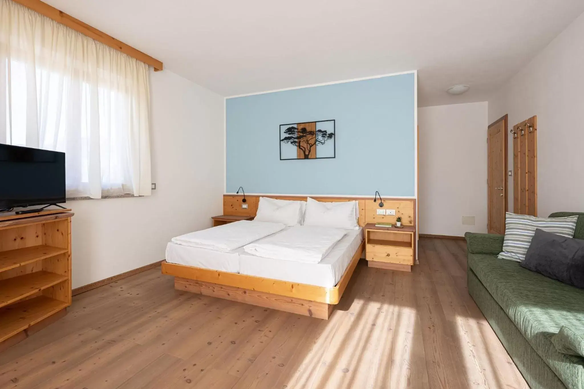 Double Room - single occupancy - Disability Access in Grünwald Double Room - single occupancy - Disability Access in Grünwald