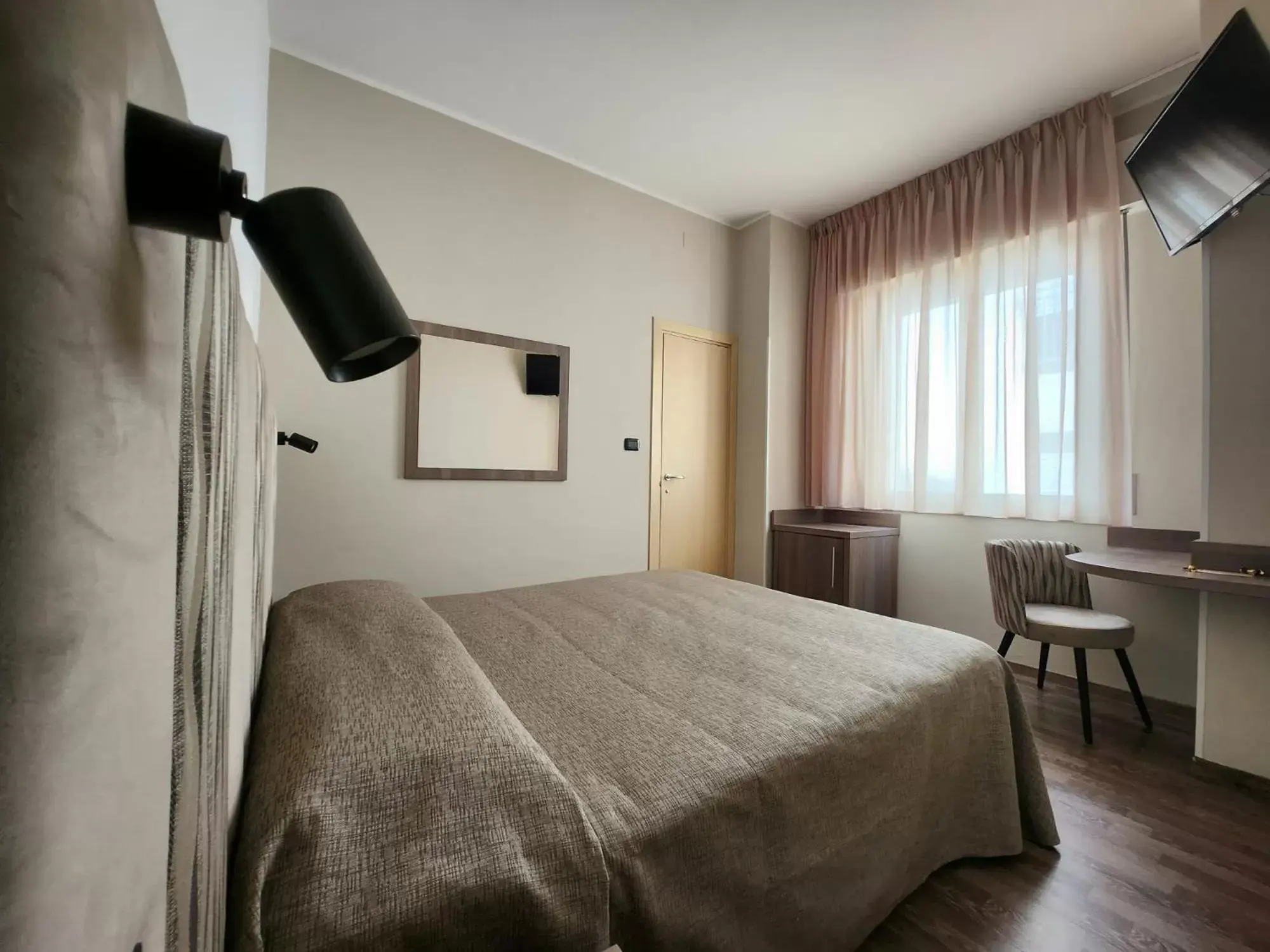 Standard Double or Twin Room in Hotel Miramare Dipendenza Standard Double or Twin Room in Hotel Miramare Dipendenza