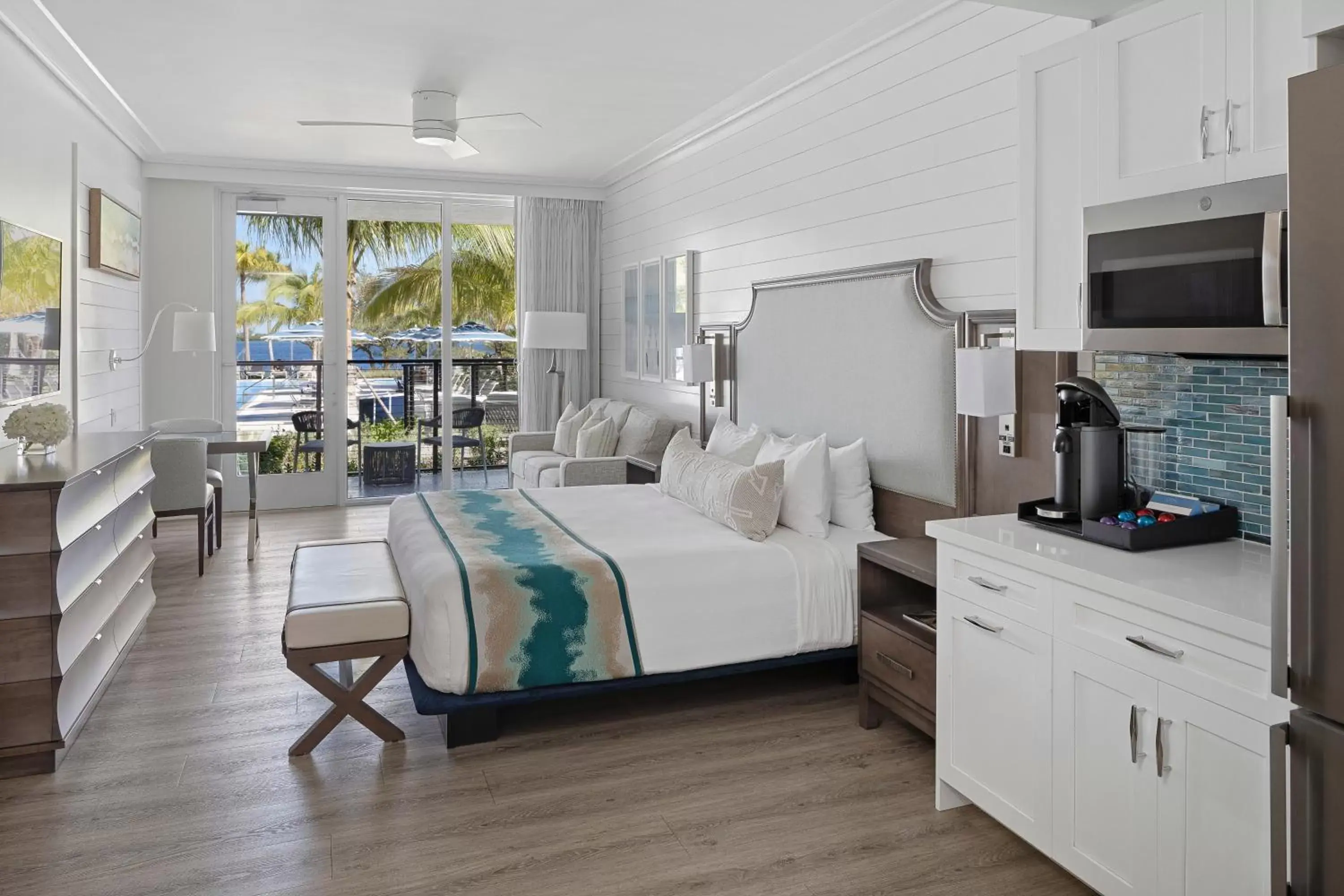 King Room - Disability Access in The Capitana Key West King Room - Disability Access in The Capitana Key West