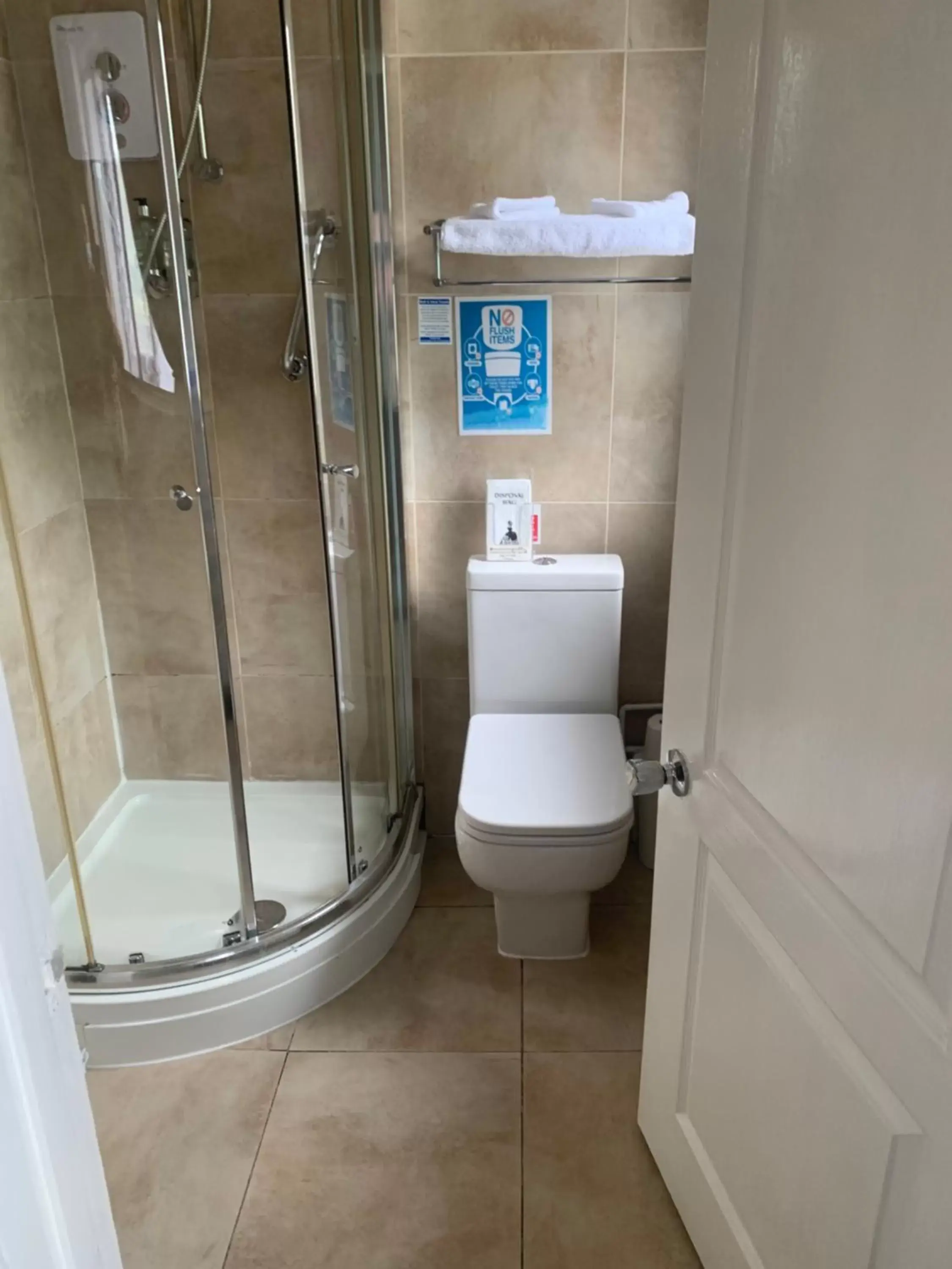 Deluxe Double Room in the swan stoford Deluxe Double Room in the swan stoford