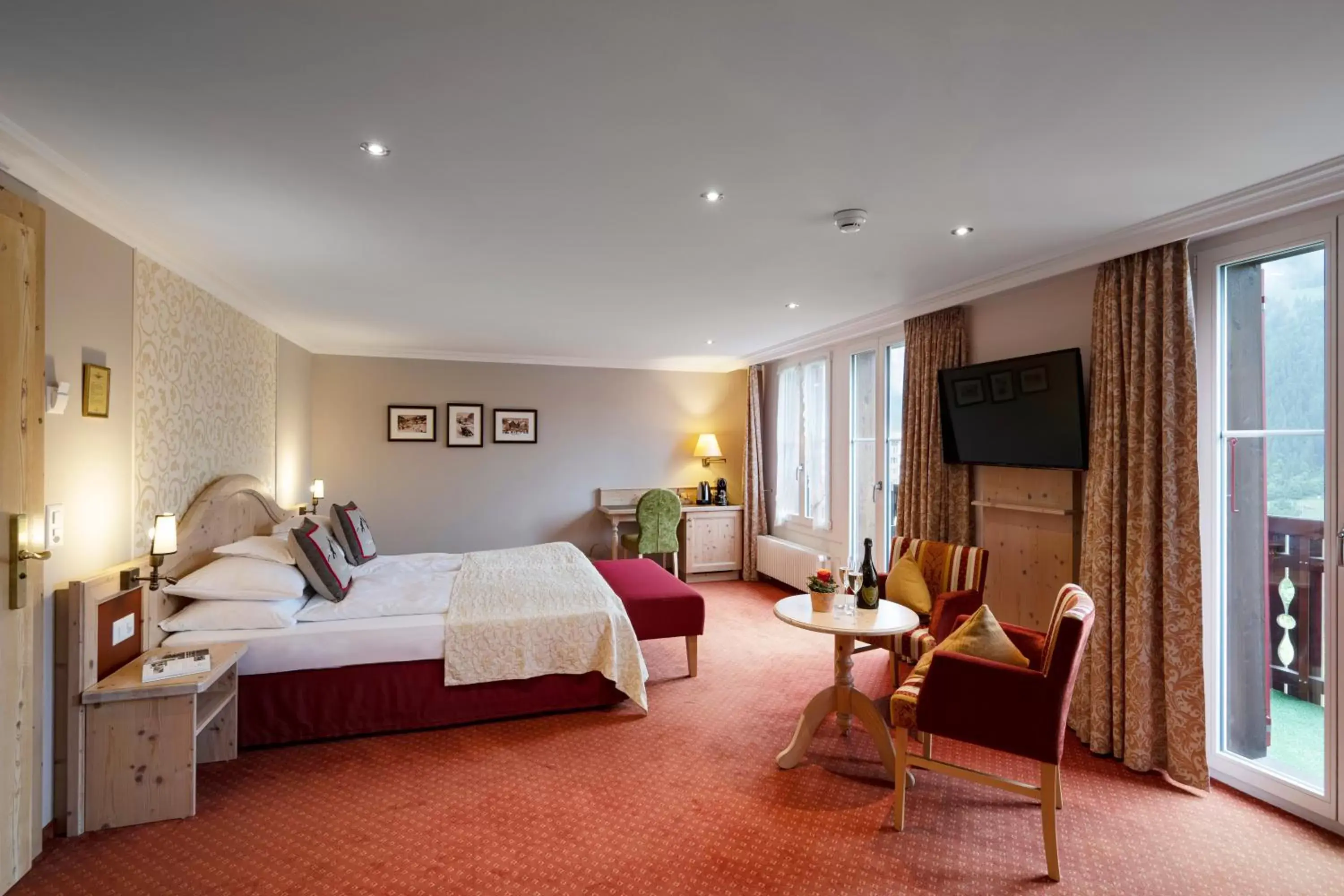 Junior Suite - Eiger view in Romantik Hotel Schweizerhof Junior Suite - Eiger view in Romantik Hotel Schweizerhof