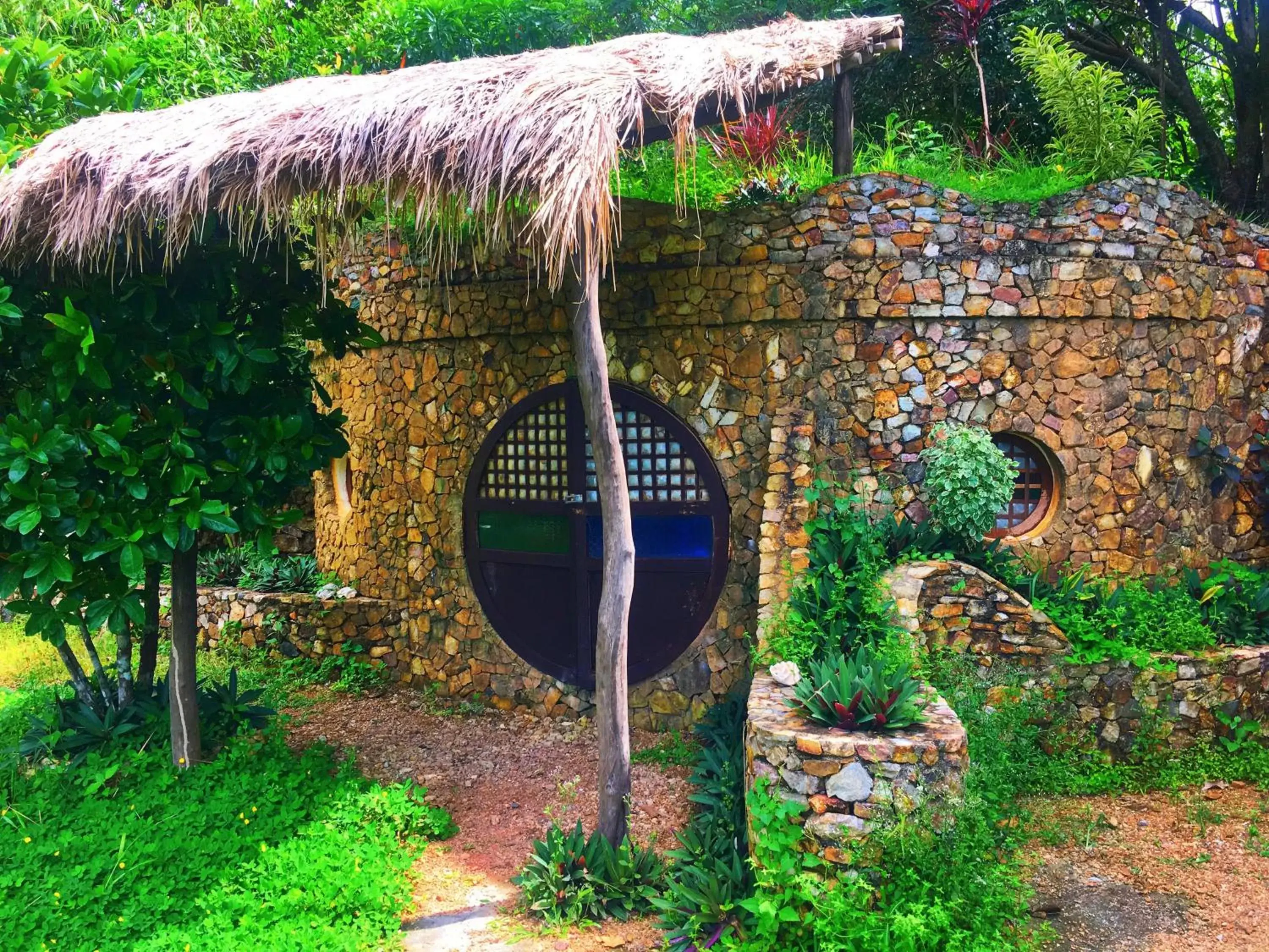 Quadruple Room with Terrace in Sanctuaria Treehouses Busuanga Quadruple Room with Terrace in Sanctuaria Treehouses Busuanga