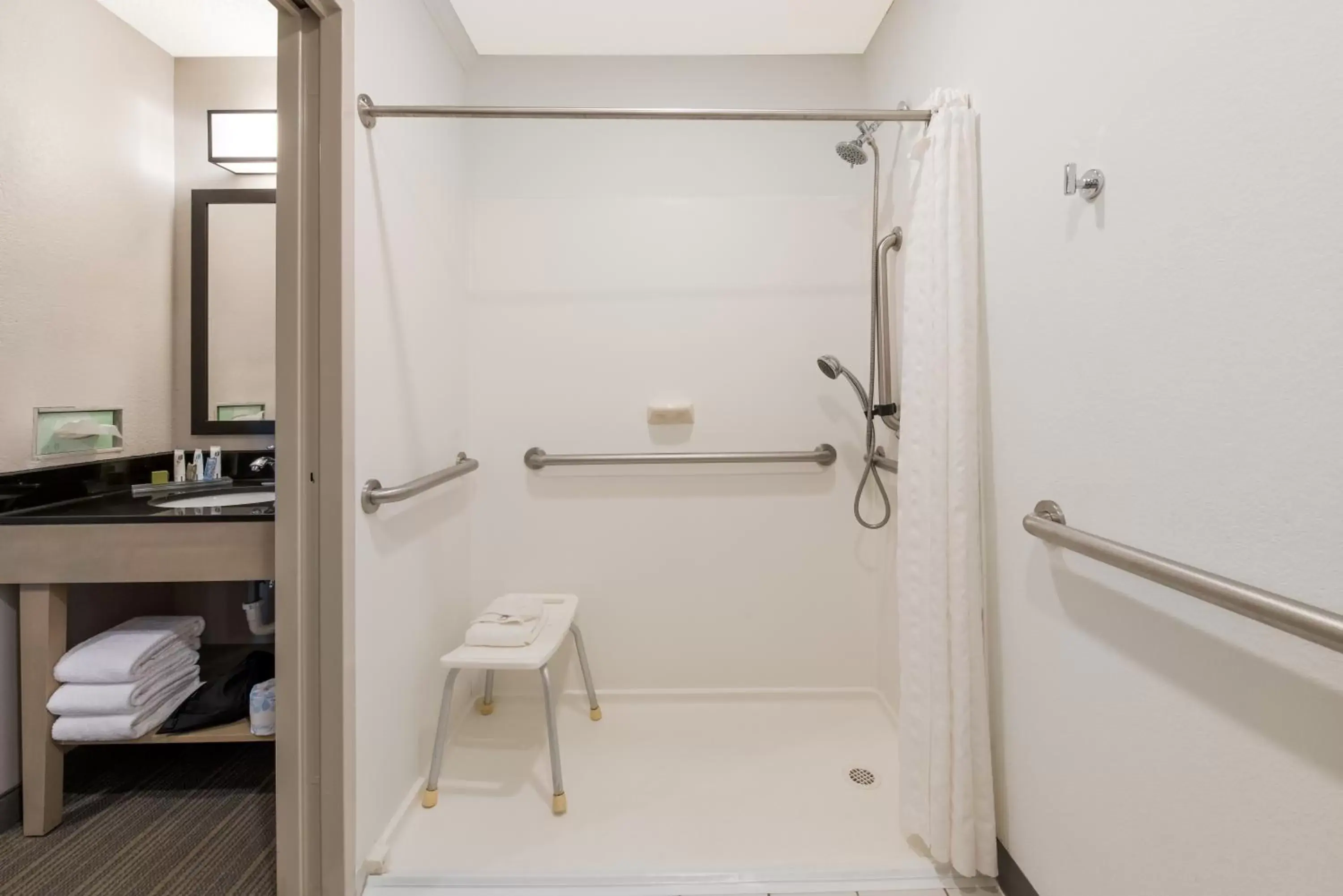 King Room with Roll-in Shower - Disability Access/Non-Smoking in Country Inn & Suites by Radisson, Wichita East, KS King Room with Roll-in Shower - Disability Access/Non-Smoking in Country Inn & Suites by Radisson, Wichita East, KS