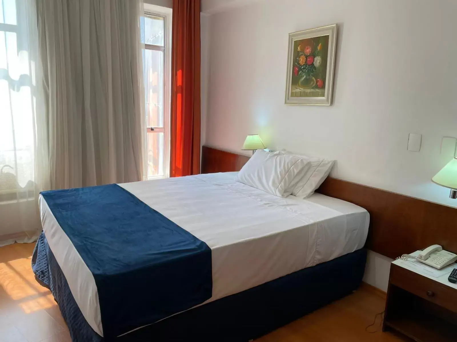 Deluxe Queen Suite - single occupancy in Pampas Palace Hotel Deluxe Queen Suite - single occupancy in Pampas Palace Hotel