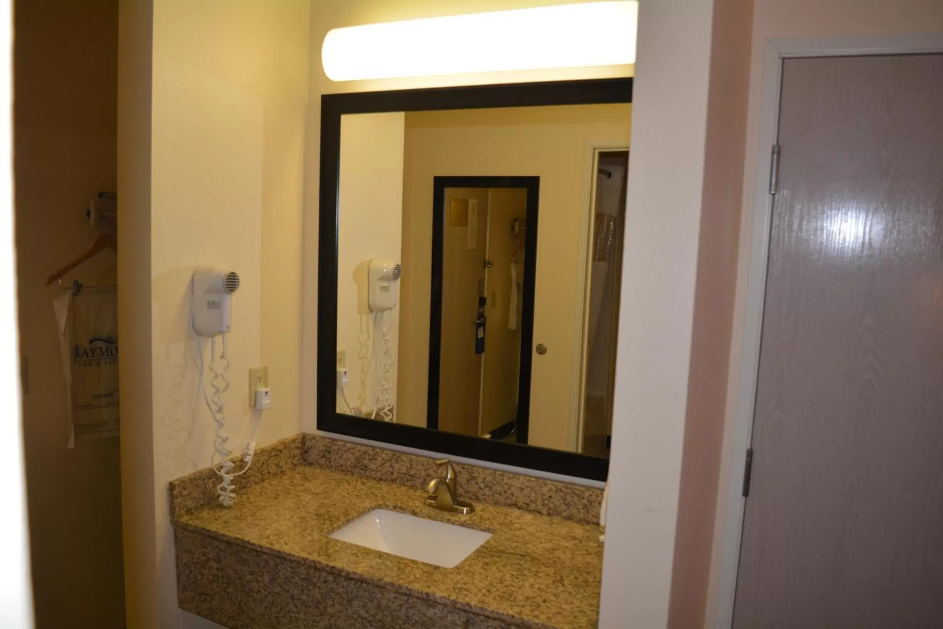 One Bedroom King Suite - Non-Smoking in Baymont by Wyndham South Haven One Bedroom King Suite - Non-Smoking in Baymont by Wyndham South Haven