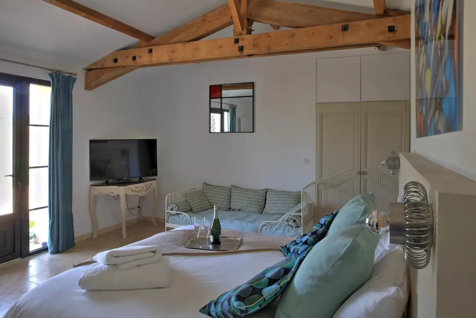 Deluxe Suite with Spa Bath in Chateau du Palanquey & SPA Deluxe Suite with Spa Bath in Chateau du Palanquey & SPA