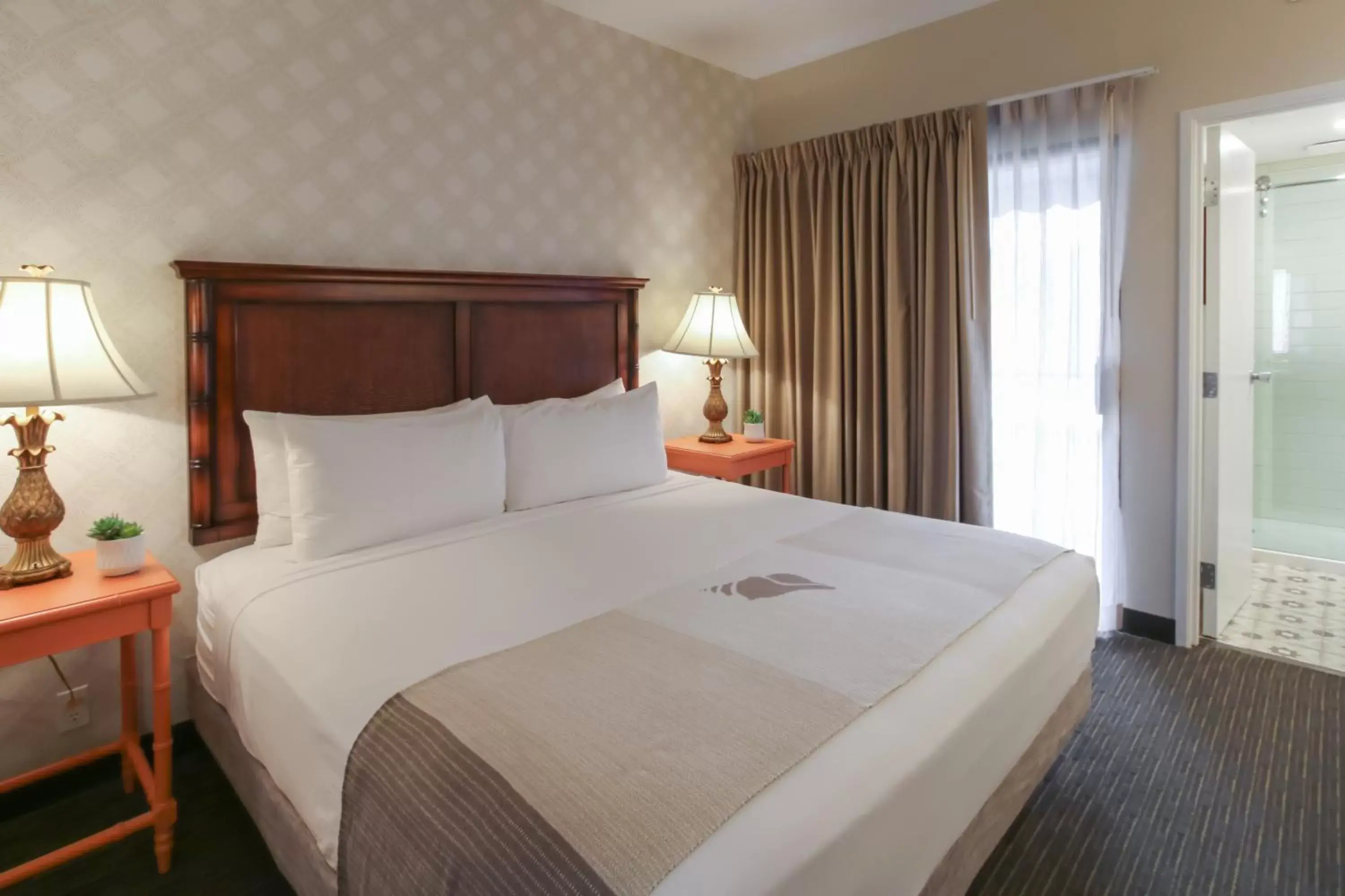 Top Floor King Suite Sleeper Sofa in Oxford Suites Pismo Beach Top Floor King Suite Sleeper Sofa in Oxford Suites Pismo Beach