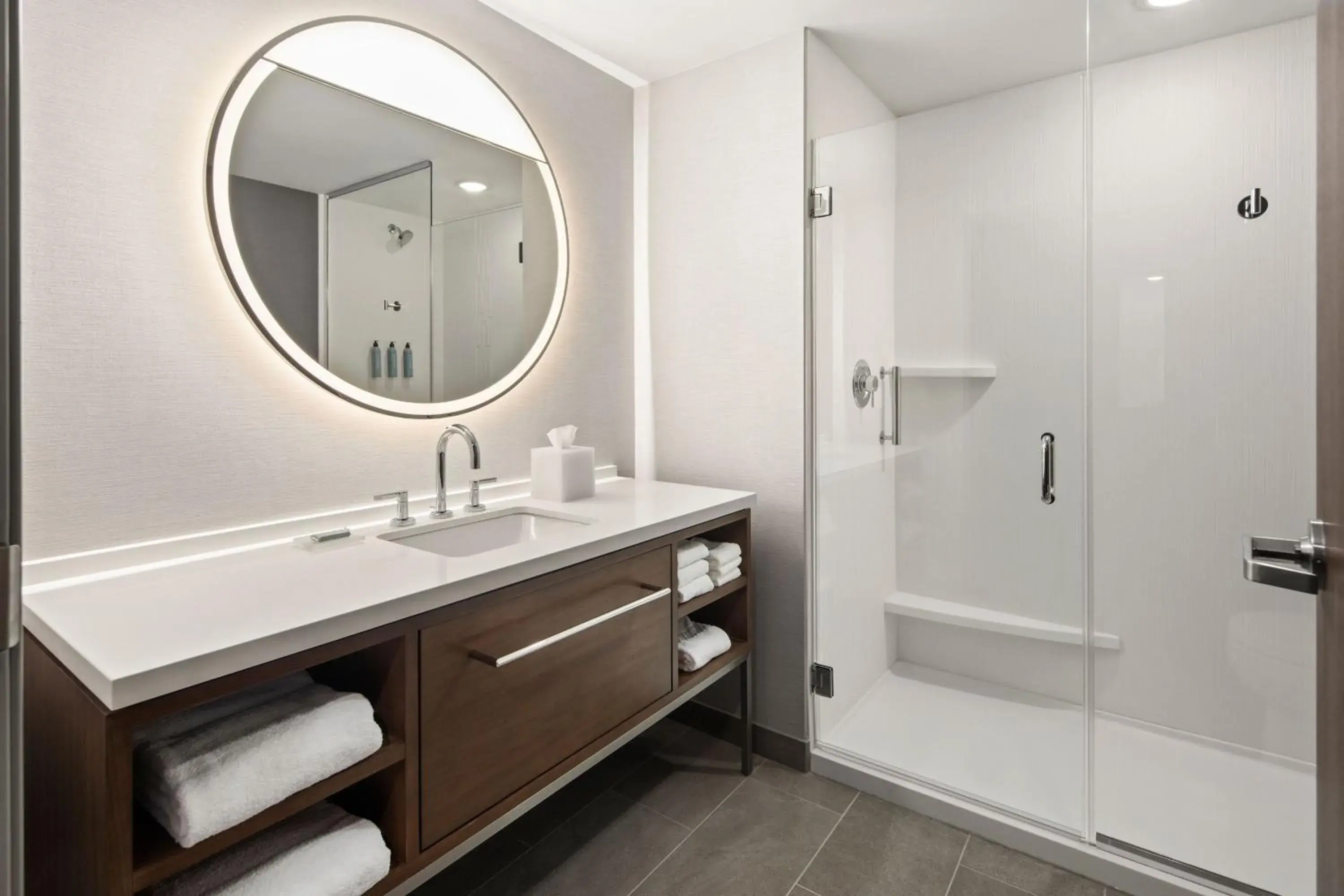 Standard Queen Room with Two Queen Beds in Courtyard by Marriott Owatonna Downtown Standard Queen Room with Two Queen Beds in Courtyard by Marriott Owatonna Downtown