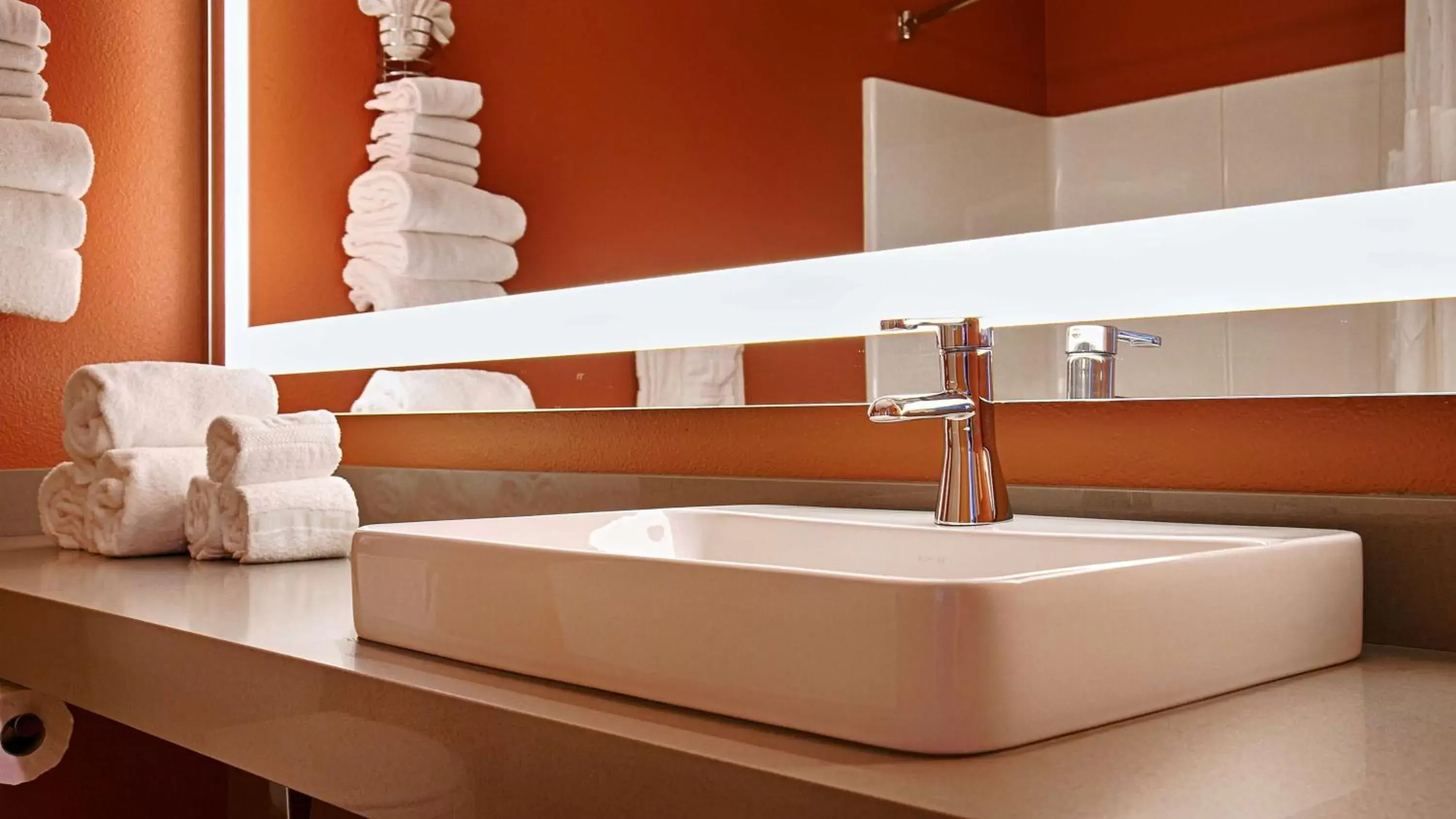 King Room - Non-Smoking in Inn At The Meadows - Portland - Delta Park - Jantzen Beach King Room - Non-Smoking in Inn At The Meadows - Portland - Delta Park - Jantzen Beach