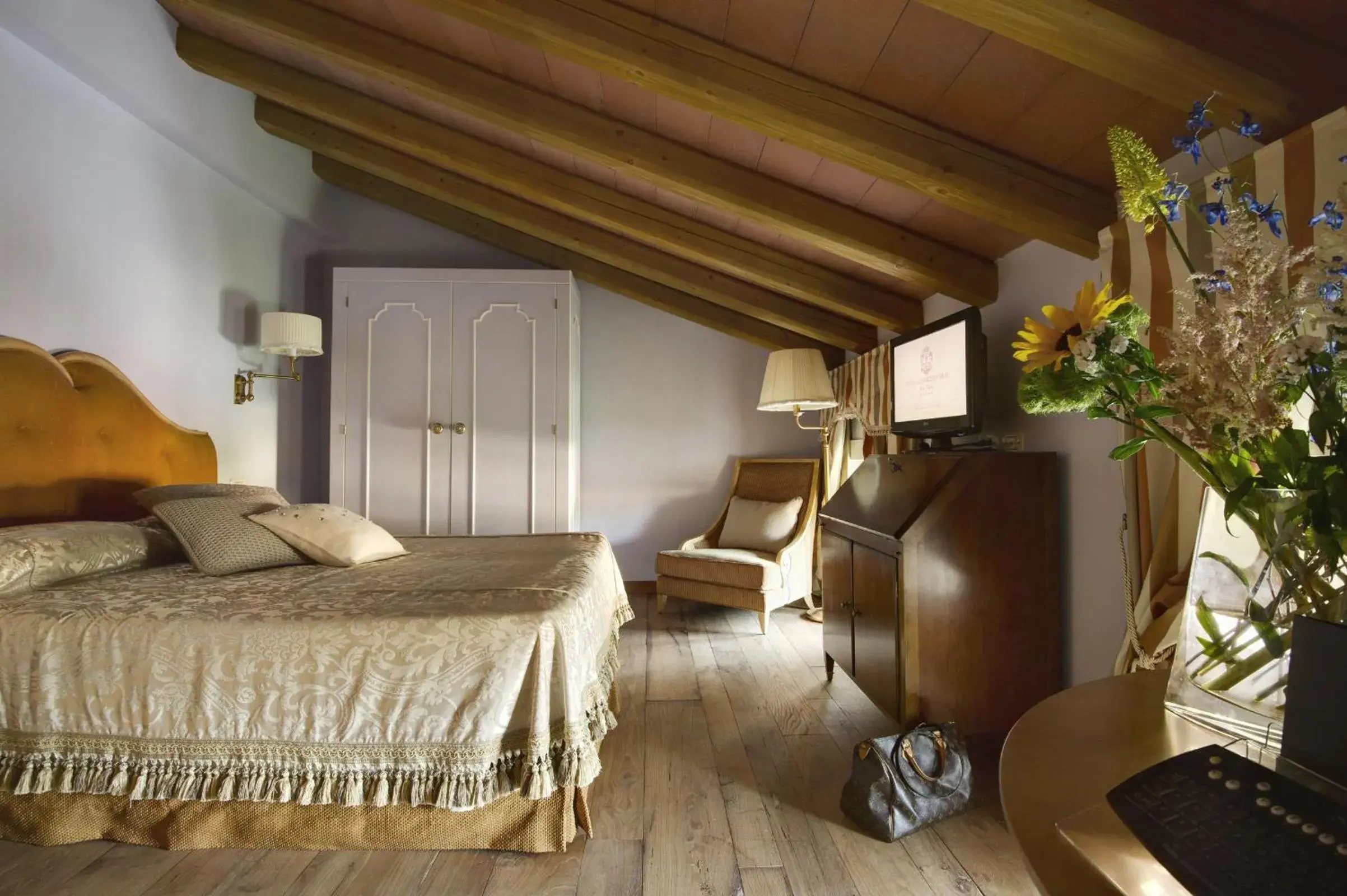 Superior Double Room in Villa Cordevigo Superior Double Room in Villa Cordevigo