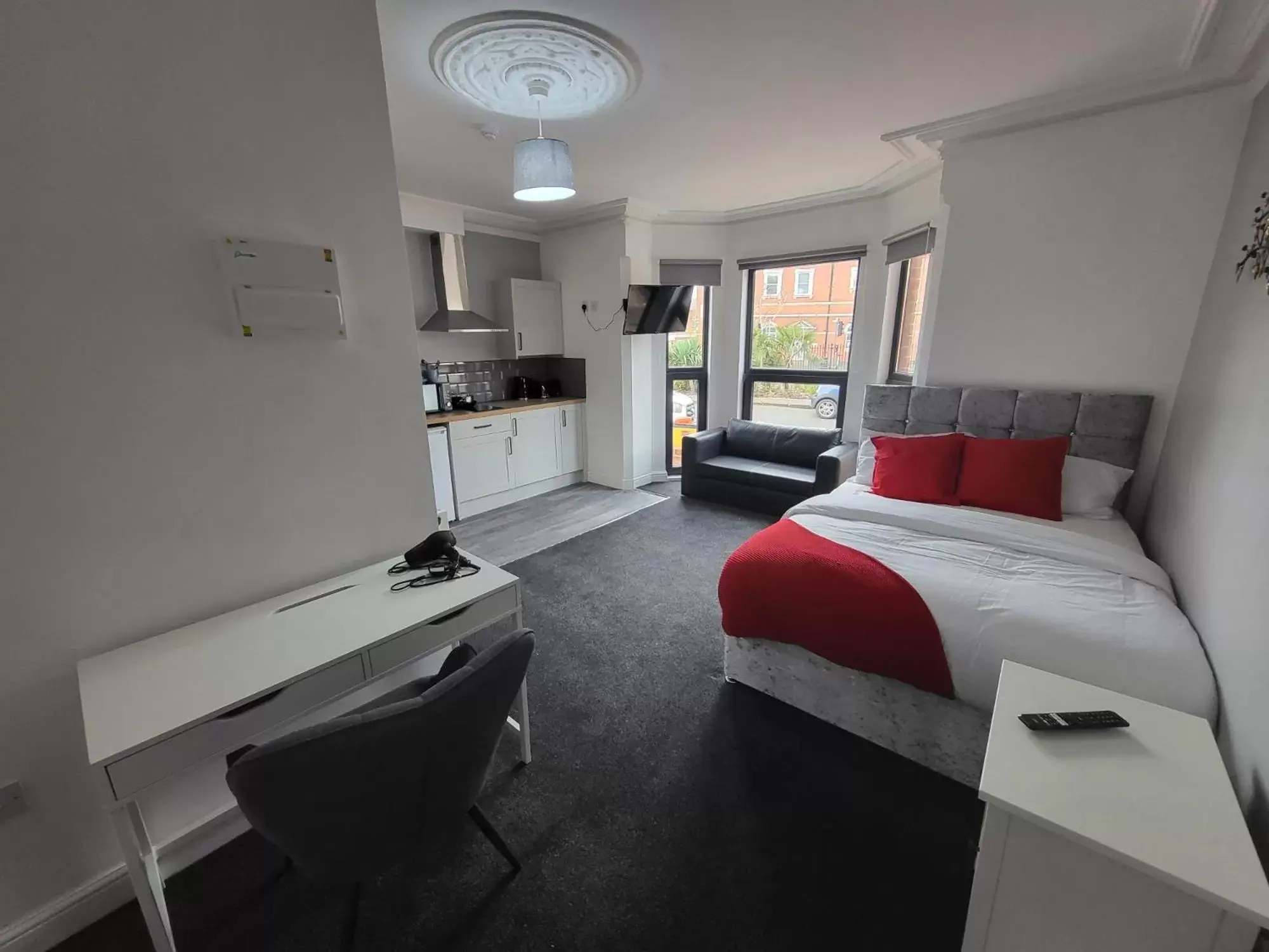 The Fishpond - Premier Nottingham Studios The Fishpond - Premier Nottingham Studios