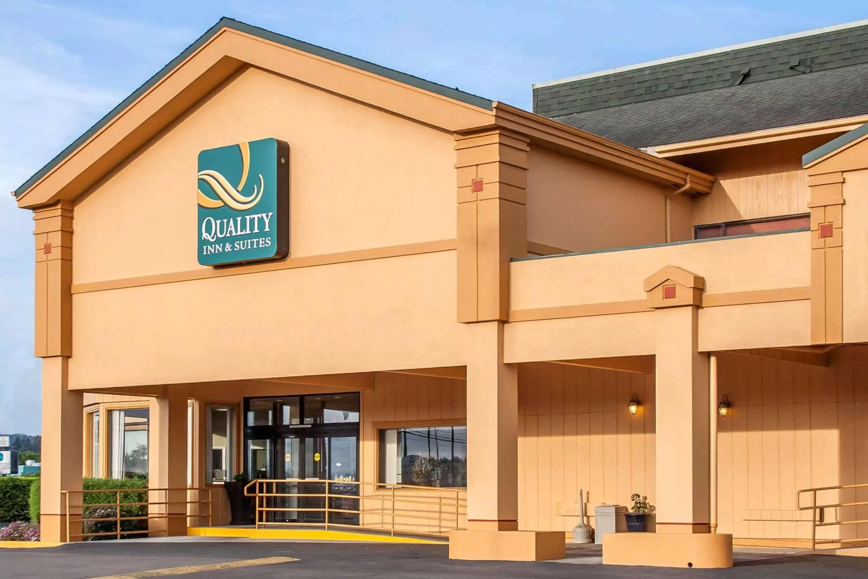 Quality Inn & Suites at Coos Bay Quality Inn & Suites at Coos Bay