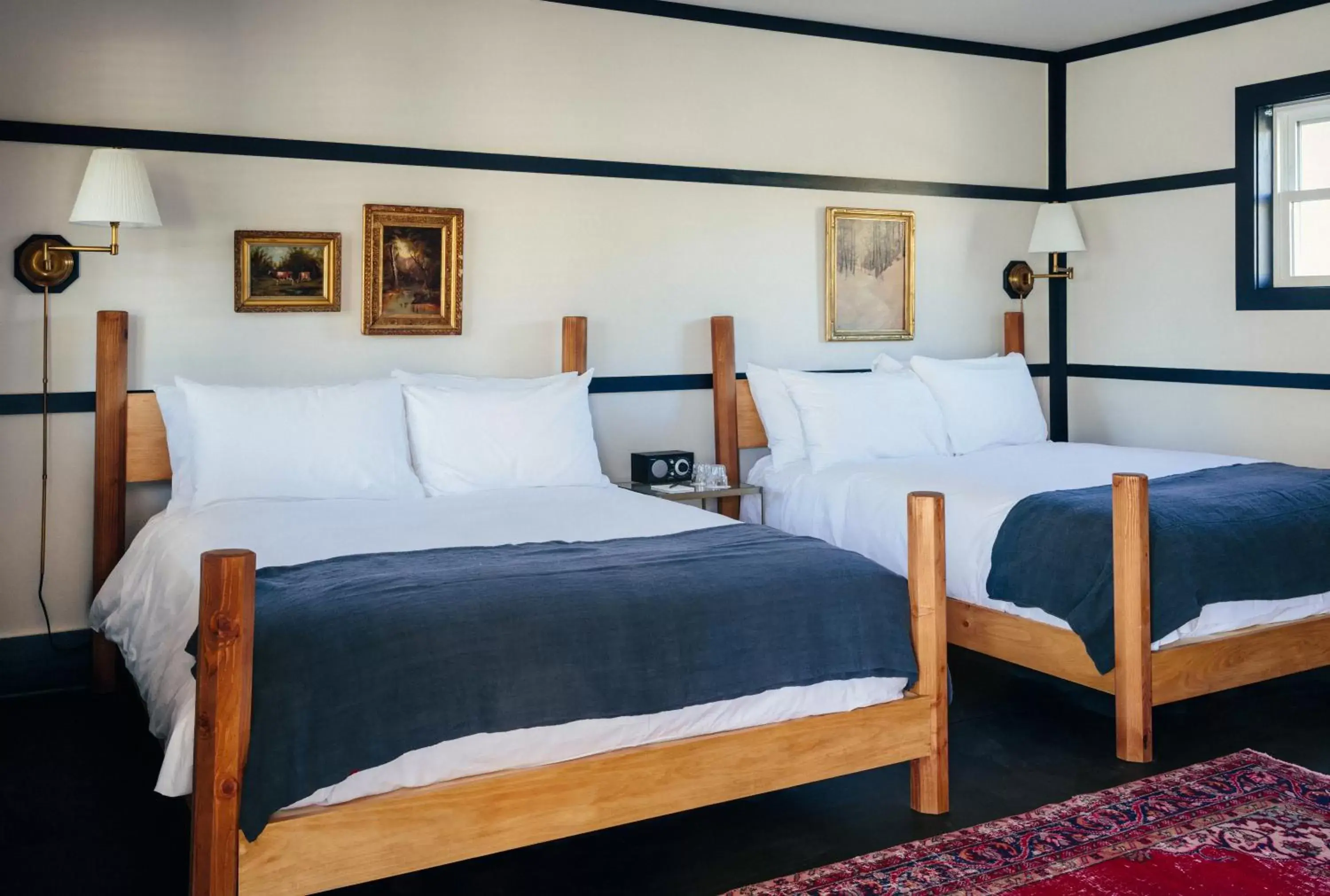 Standard Double Room in Brentwood Hotel Standard Double Room in Brentwood Hotel