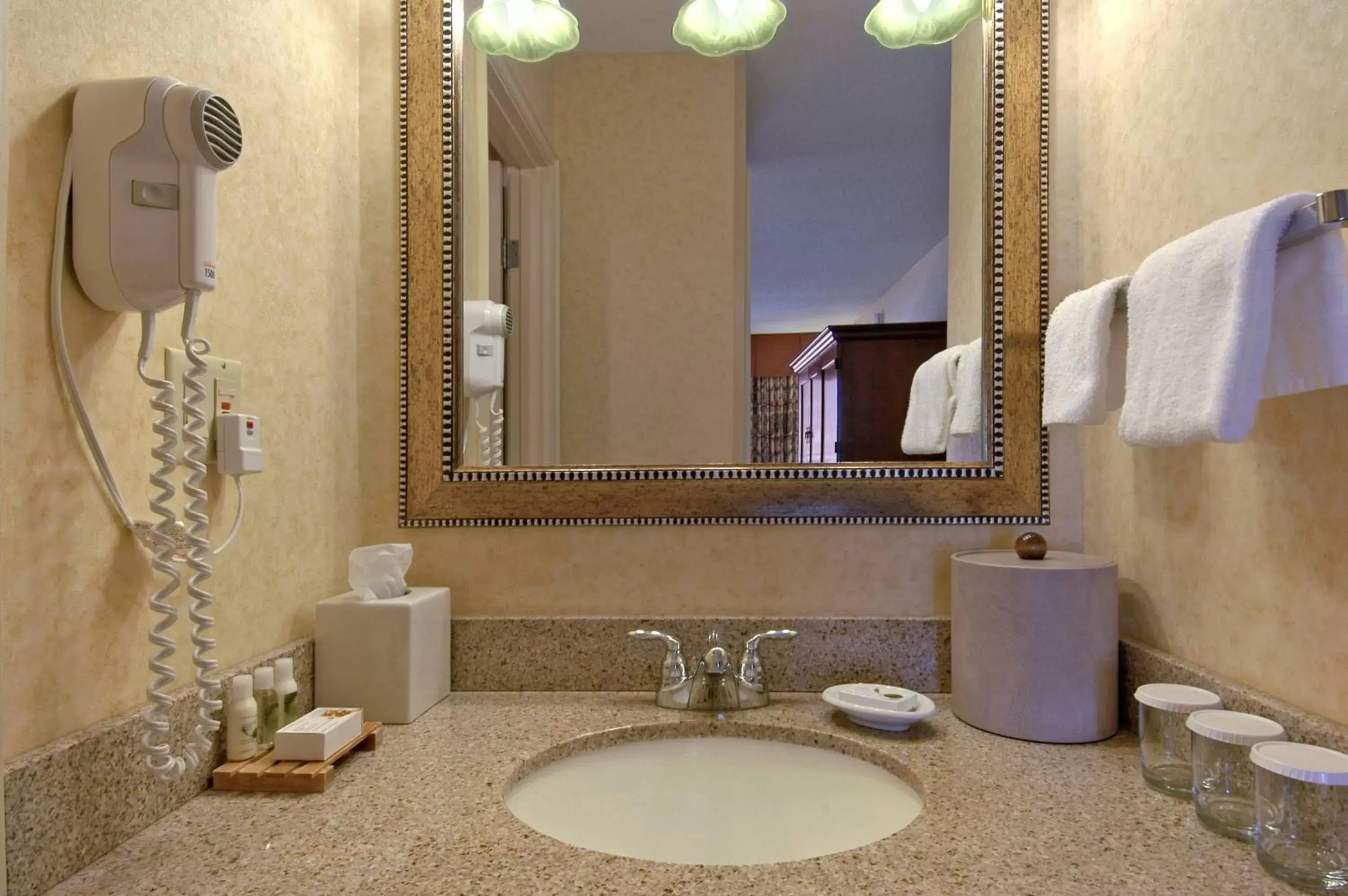 King Room in Red Lion Hotel Pendleton King Room in Red Lion Hotel Pendleton