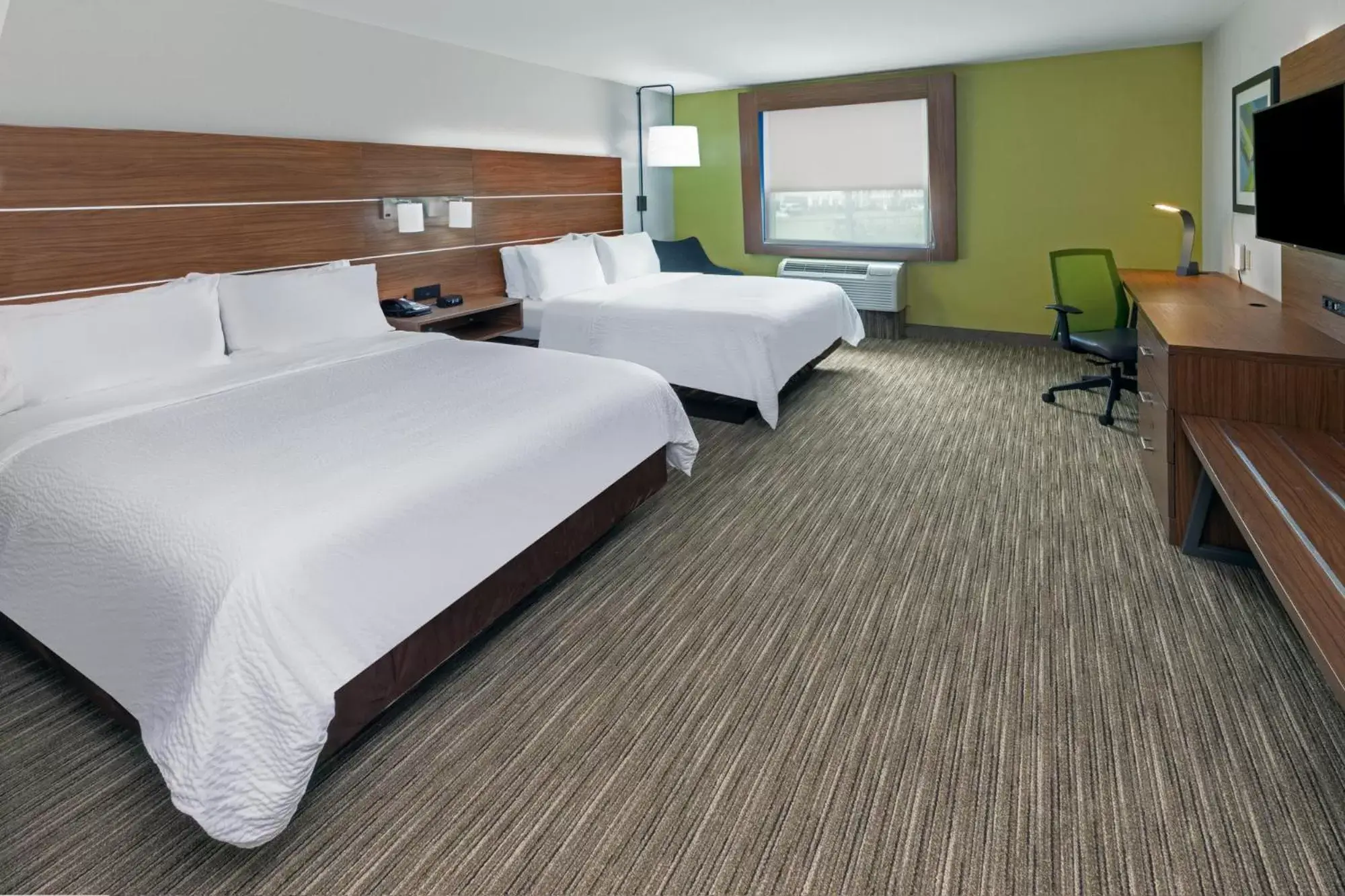 Standard Room with Two Queen Beds in Holiday Inn Express & Suites Lafayette South by IHG Standard Room with Two Queen Beds in Holiday Inn Express & Suites Lafayette South by IHG