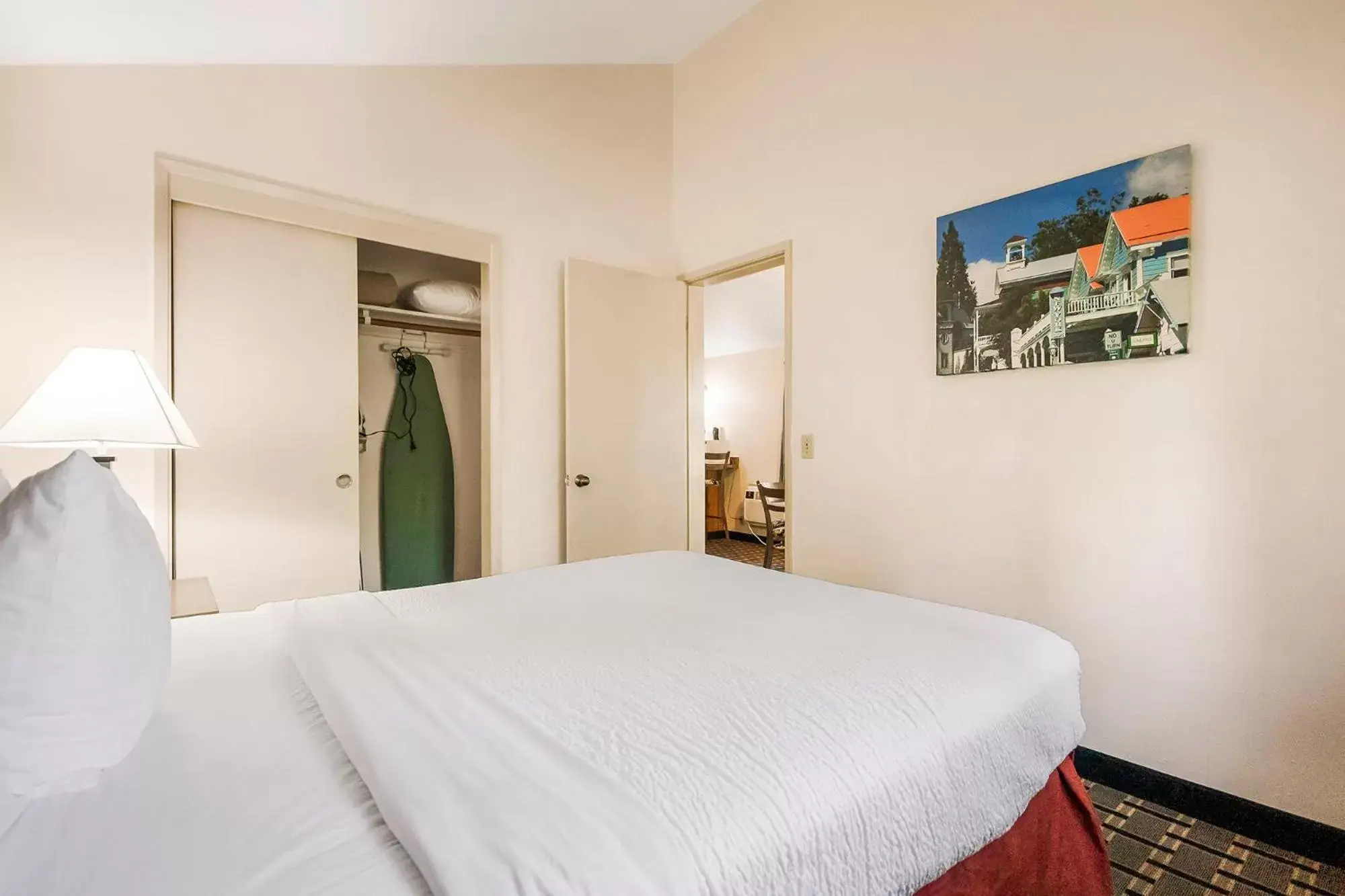 Standard Cottage in Northern Queen Inn Standard Cottage in Northern Queen Inn