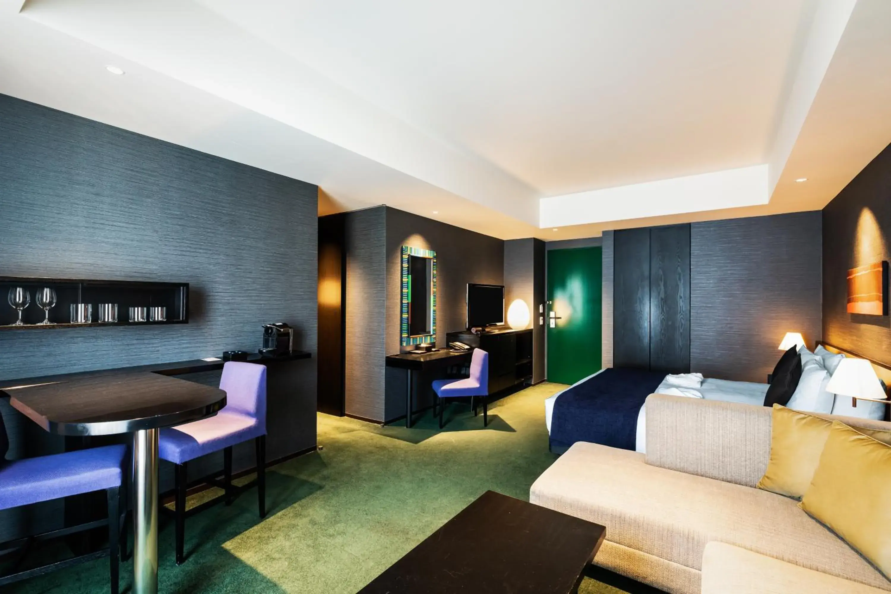 Deluxe Double Room on High Floor - Smoking in The Gate Hotel Kaminarimon by Hulic Deluxe Double Room on High Floor - Smoking in The Gate Hotel Kaminarimon by Hulic