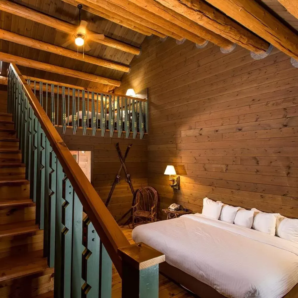 Deluxe Double Room with Extra Bed in Drummond Island Resort & Conference Center Deluxe Double Room with Extra Bed in Drummond Island Resort & Conference Center