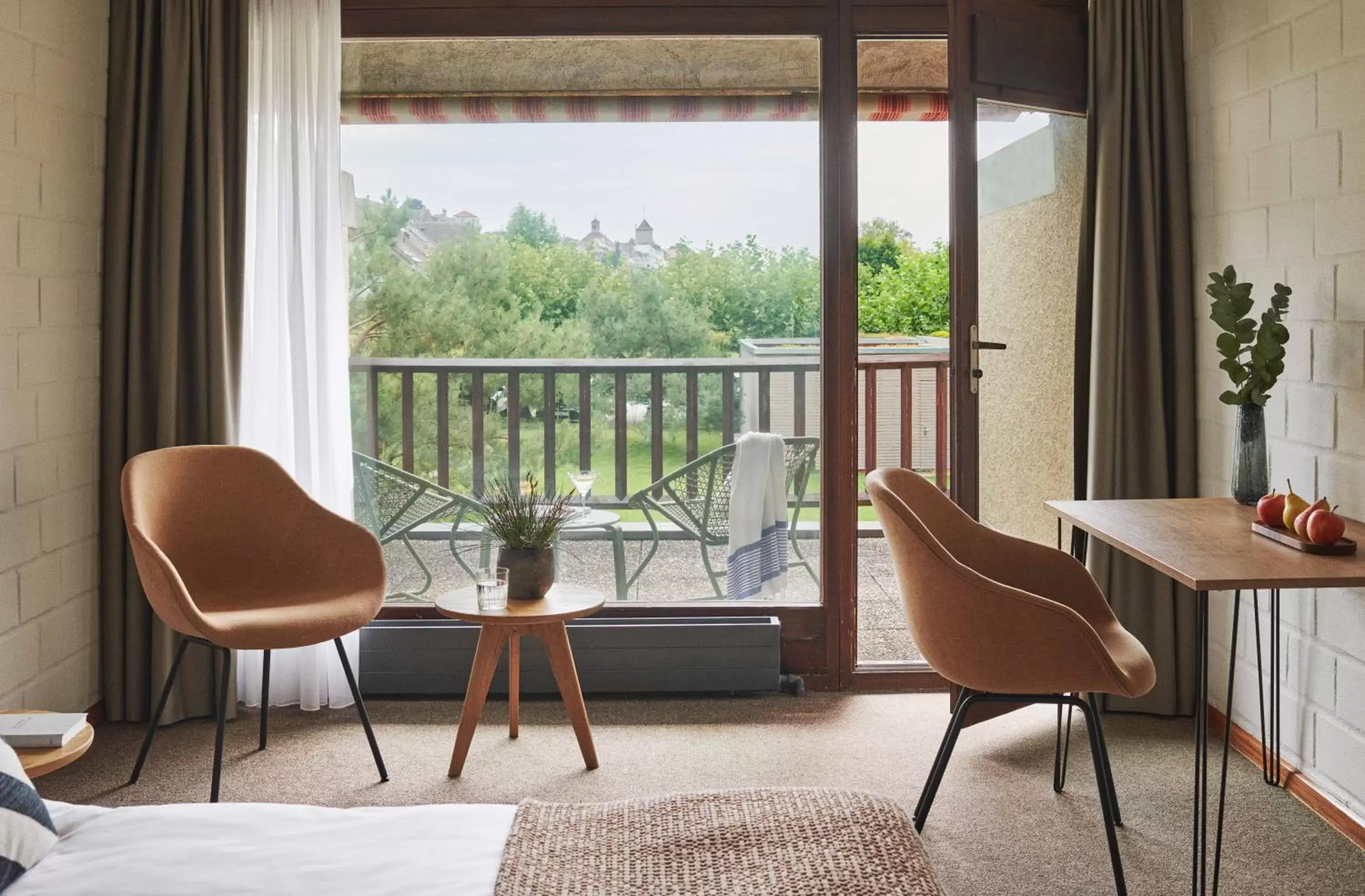 Double Room with Balcony in Hotel Bad Murtensee Double Room with Balcony in Hotel Bad Murtensee