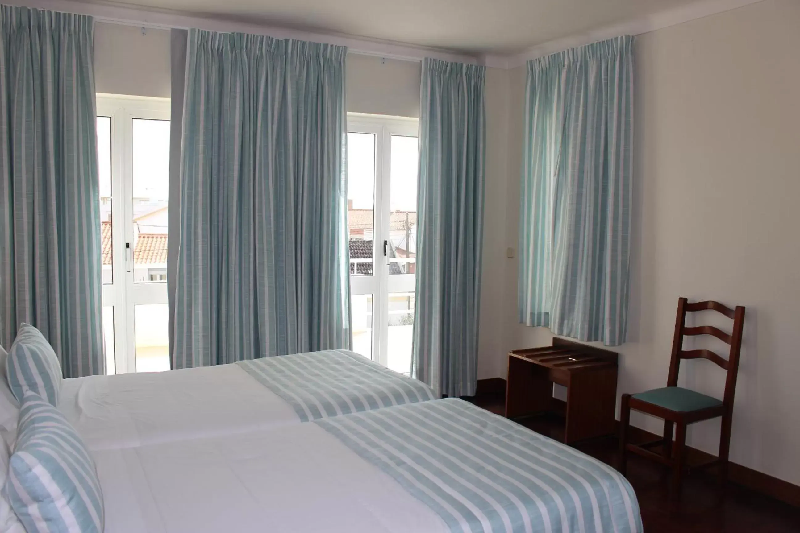 Twin Room in Hotel Santo Antonio Da Baia Twin Room in Hotel Santo Antonio Da Baia