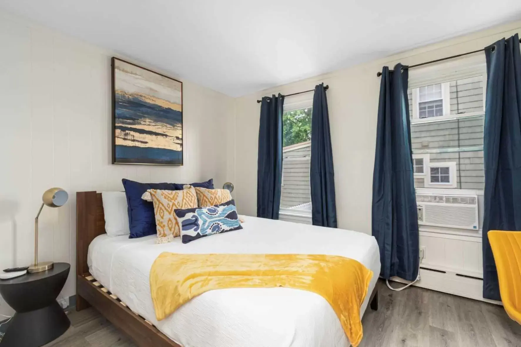 Deluxe Queen Suite in The Beverly Deluxe Queen Suite in The Beverly