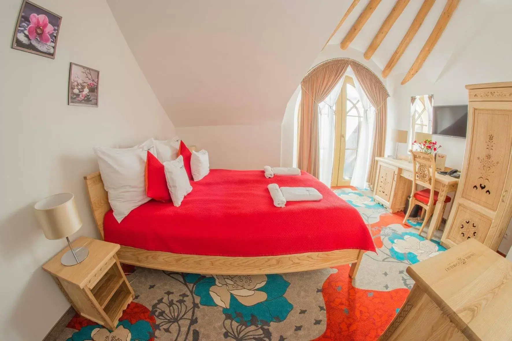 Large Single Room in Dworek Góralski Large Single Room in Dworek Góralski