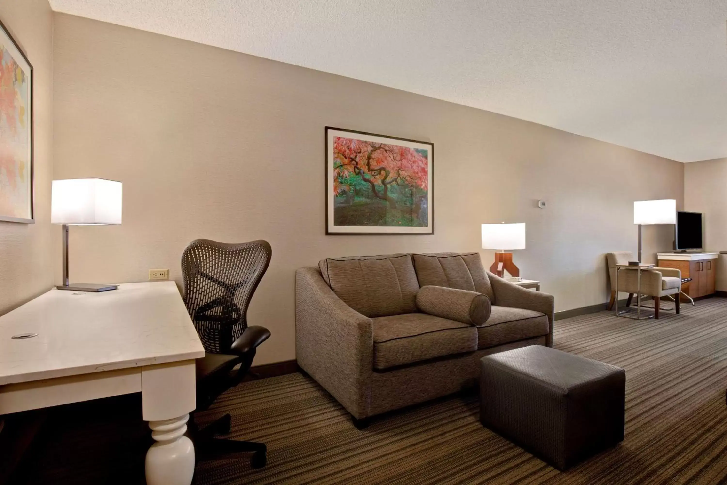 One-Bedroom King Suite with Sofa Bed in Hilton Garden Inn Portland/Beaverton One-Bedroom King Suite with Sofa Bed in Hilton Garden Inn Portland/Beaverton