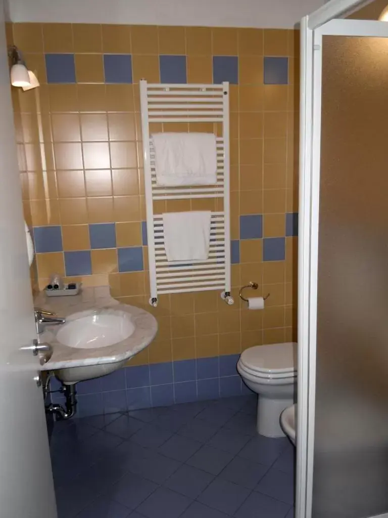 Classic Triple Room in Hotel Motel Fiore Classic Triple Room in Hotel Motel Fiore